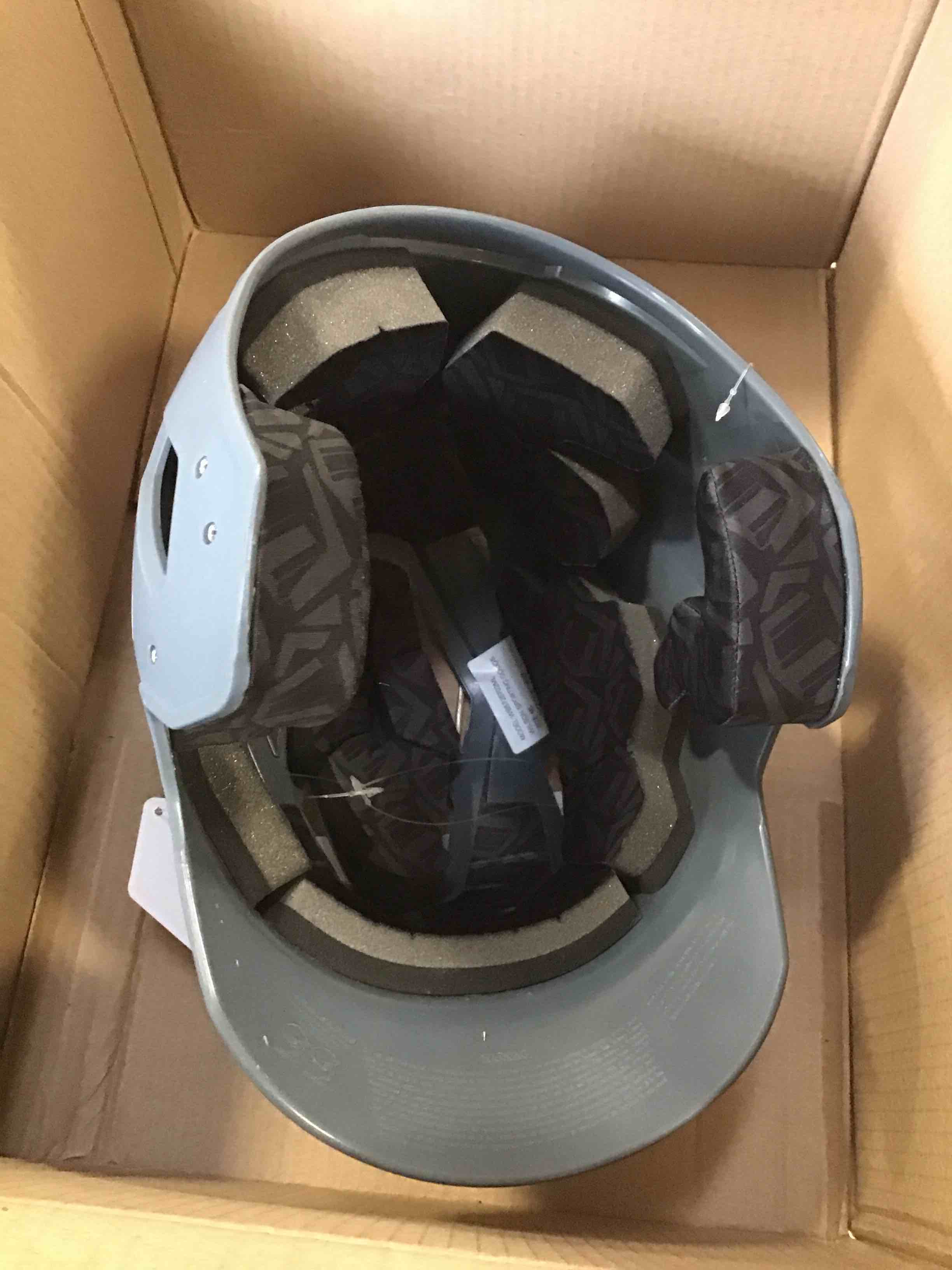 https://s3.amazonaws.com/lotting-images-prod/bidfta/PNK2053898_1740404464234.jpeg