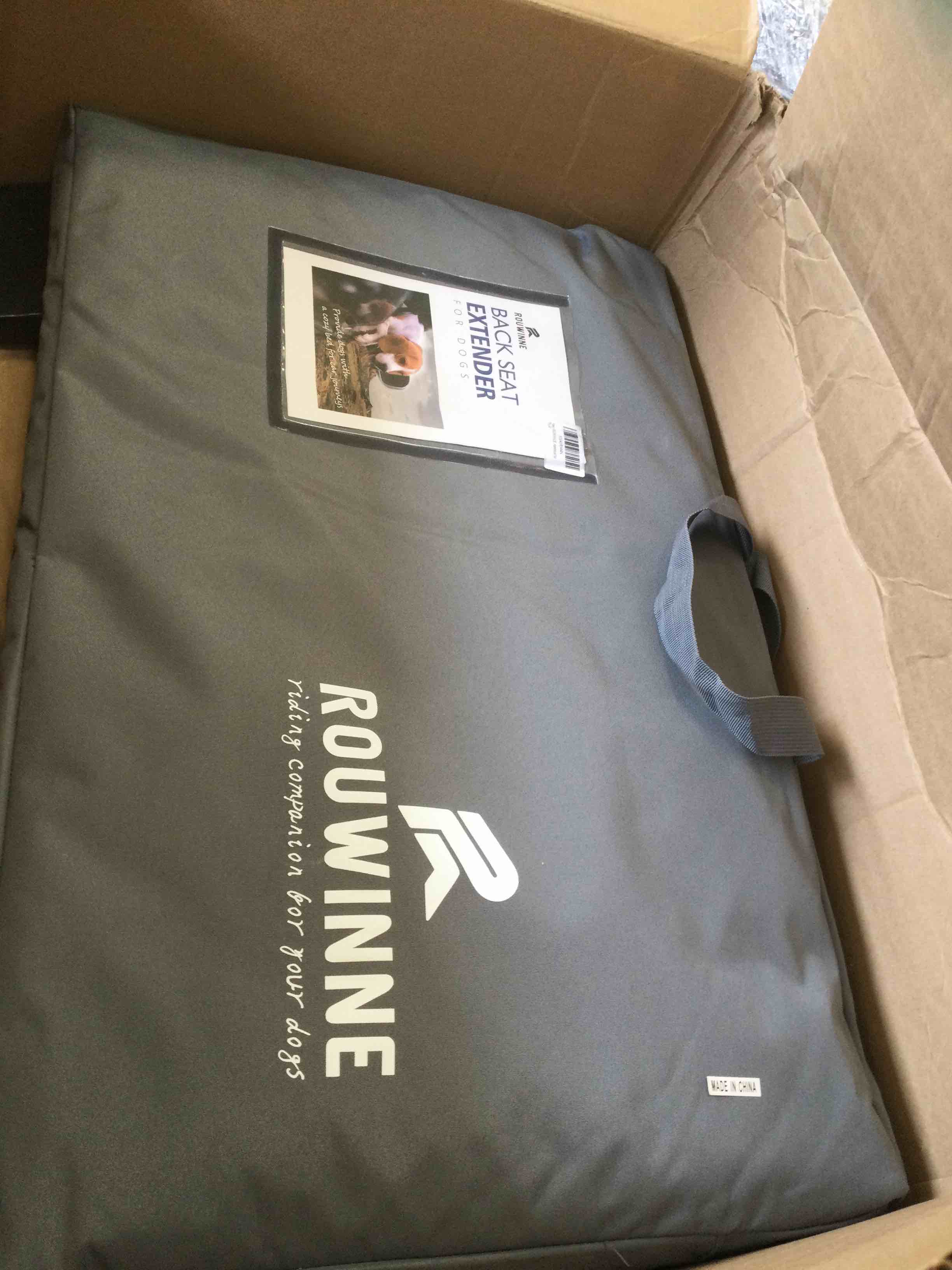 https://s3.amazonaws.com/lotting-images-prod/bidfta/PNK2054317_1740592177345.jpeg