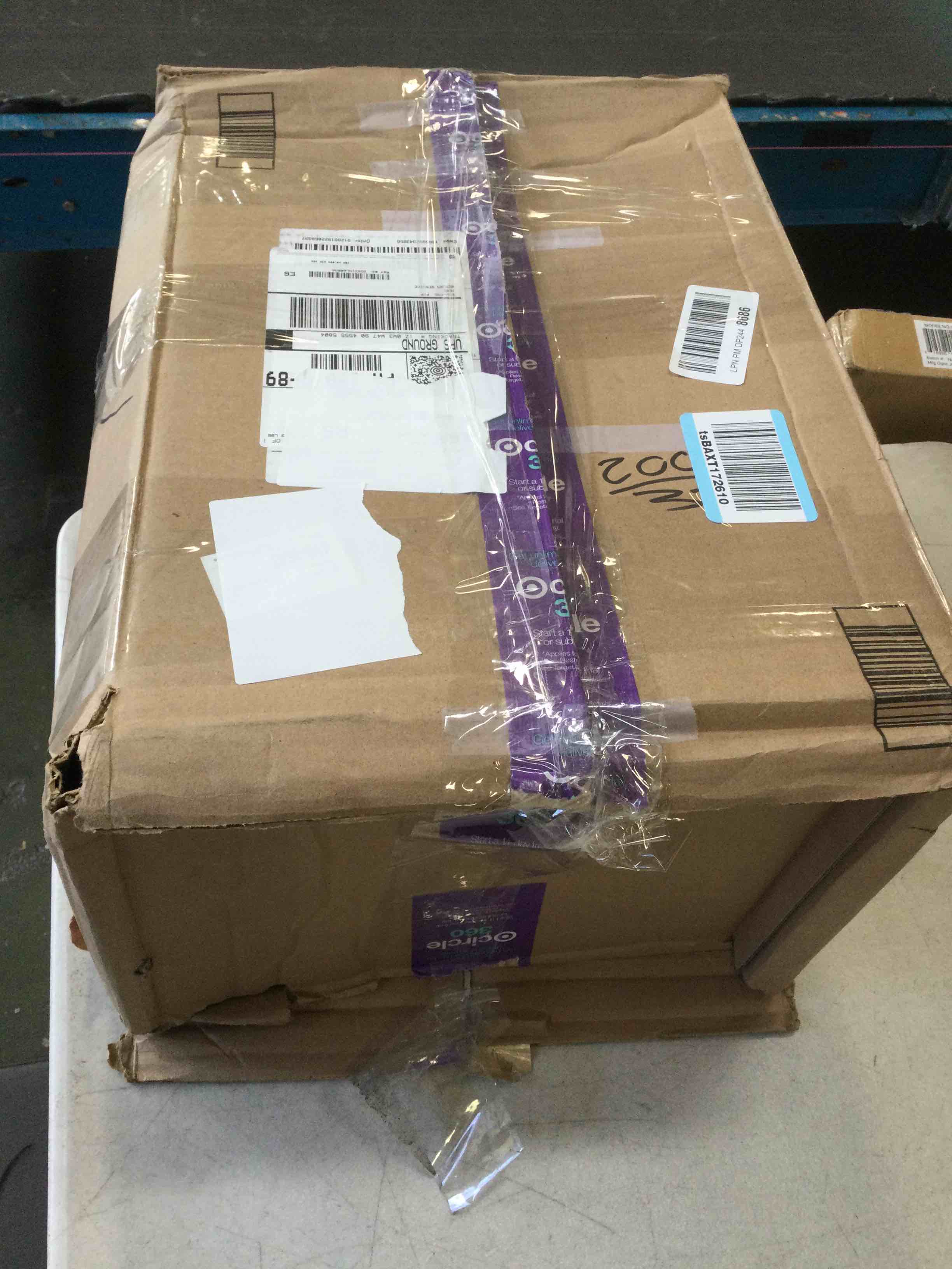 https://s3.amazonaws.com/lotting-images-prod/bidfta/PNK2054337_1740596069469.jpeg