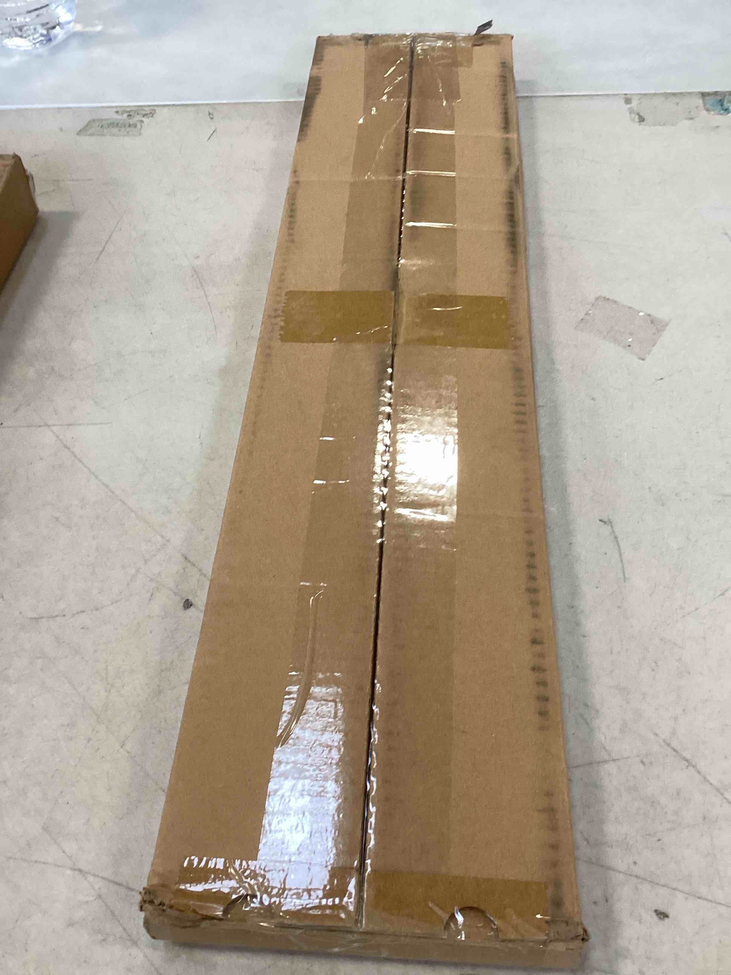 https://s3.amazonaws.com/lotting-images-prod/bidfta/PNK2054355_1740600556465.jpeg