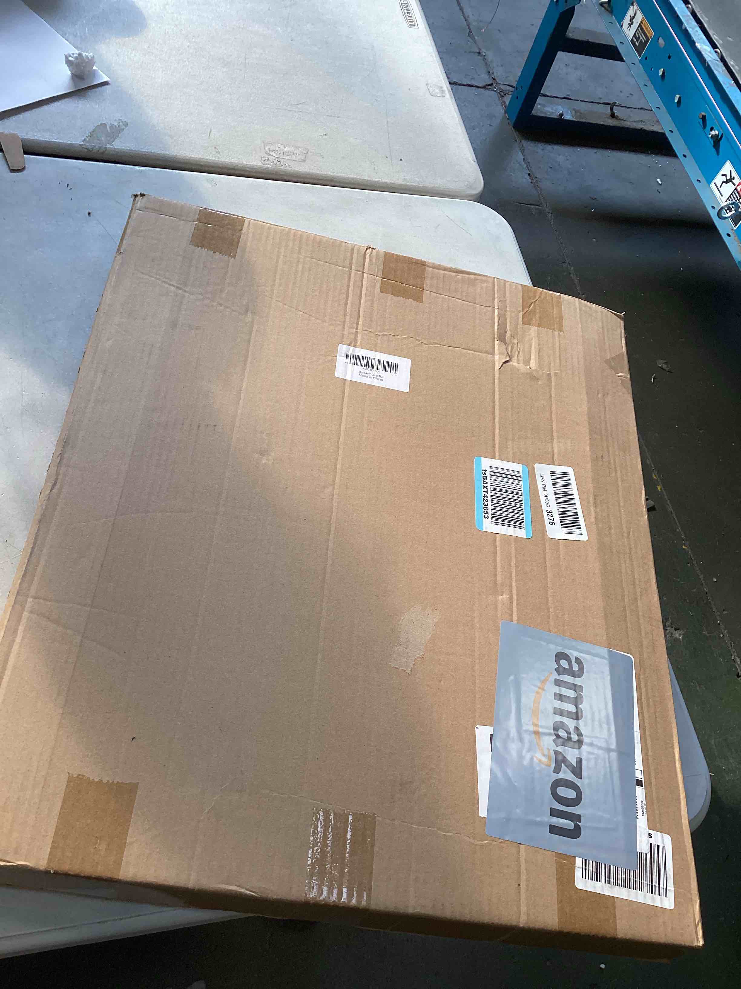 https://s3.amazonaws.com/lotting-images-prod/bidfta/PNK2054726_1741011750730.jpeg