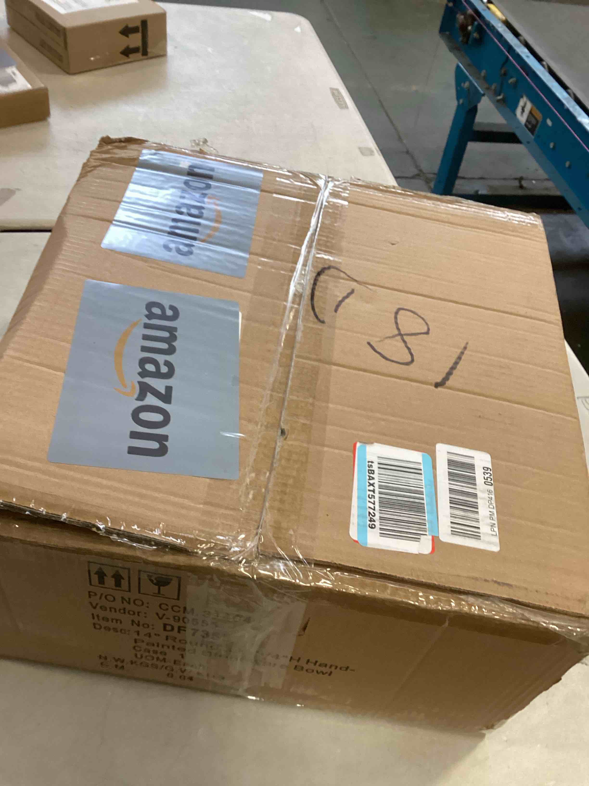 https://s3.amazonaws.com/lotting-images-prod/bidfta/PNK2054888_1741095537481.jpeg