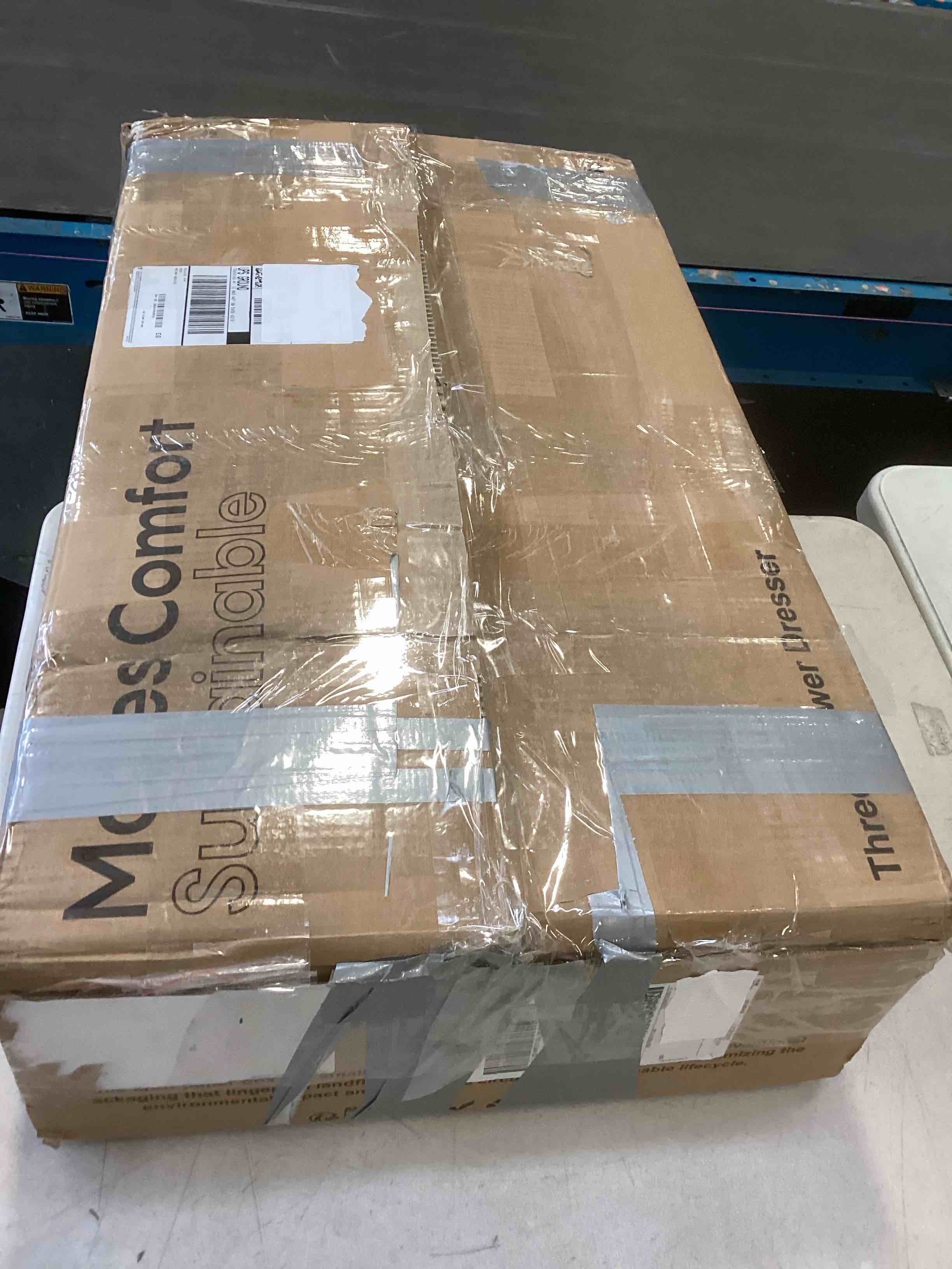 https://s3.amazonaws.com/lotting-images-prod/bidfta/PNK2055136_1741188219018.jpeg
