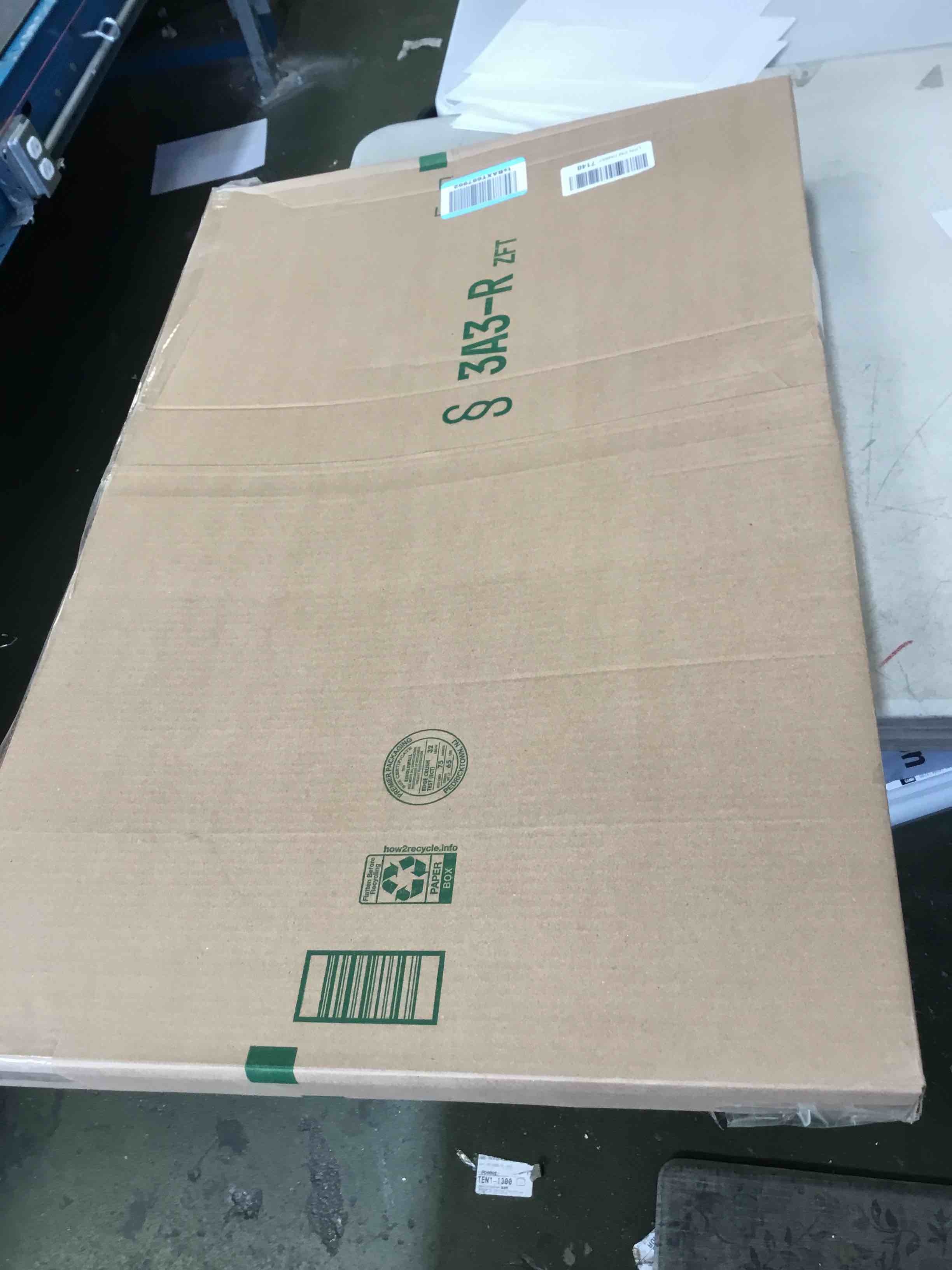 https://s3.amazonaws.com/lotting-images-prod/bidfta/PNK2055419_1741287062708.jpeg