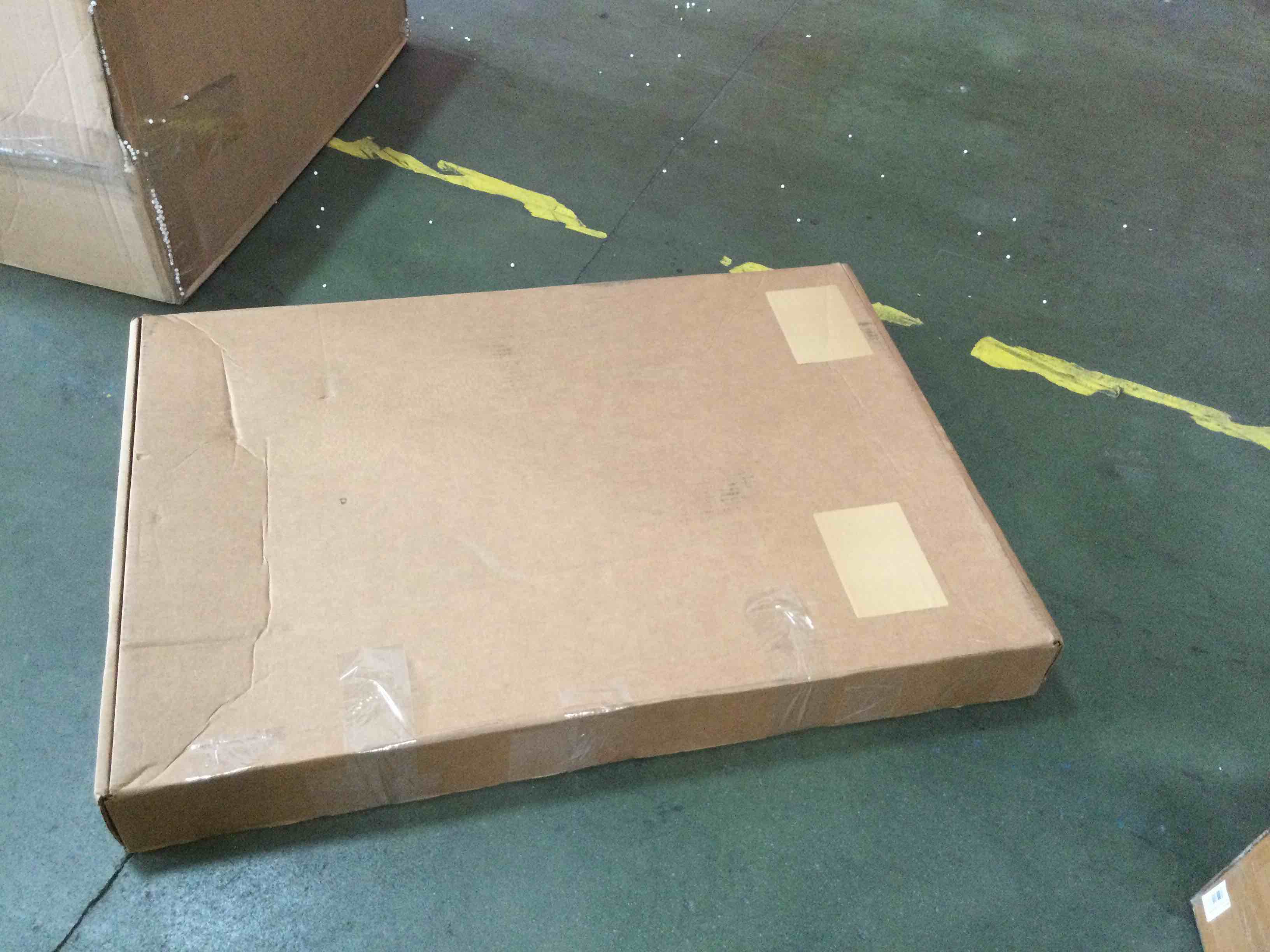 https://s3.amazonaws.com/lotting-images-prod/bidfta/PNK2055763_1741801494912.jpeg