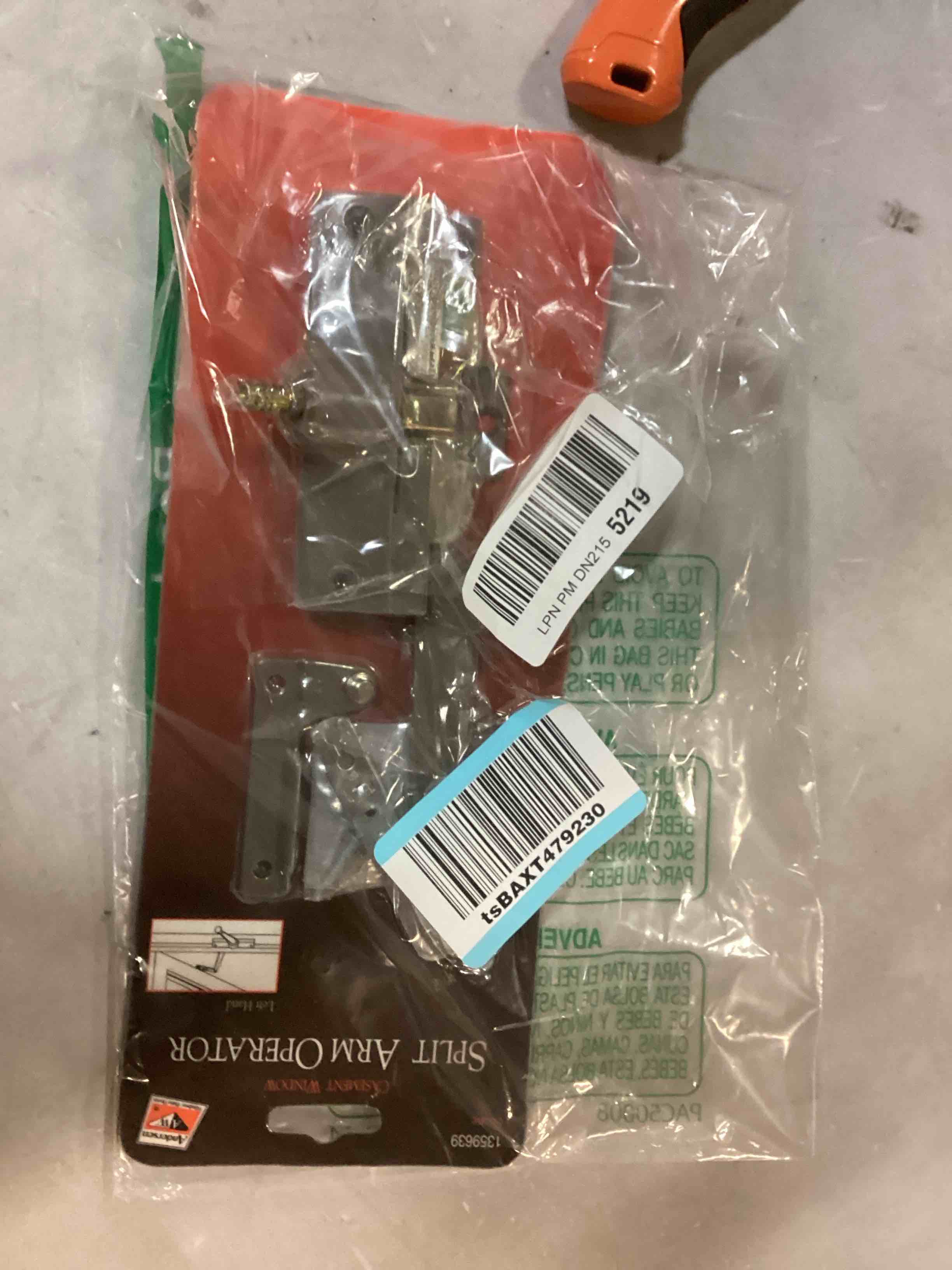 https://s3.amazonaws.com/lotting-images-prod/bidfta/PNK2056018_1738164853281.jpeg