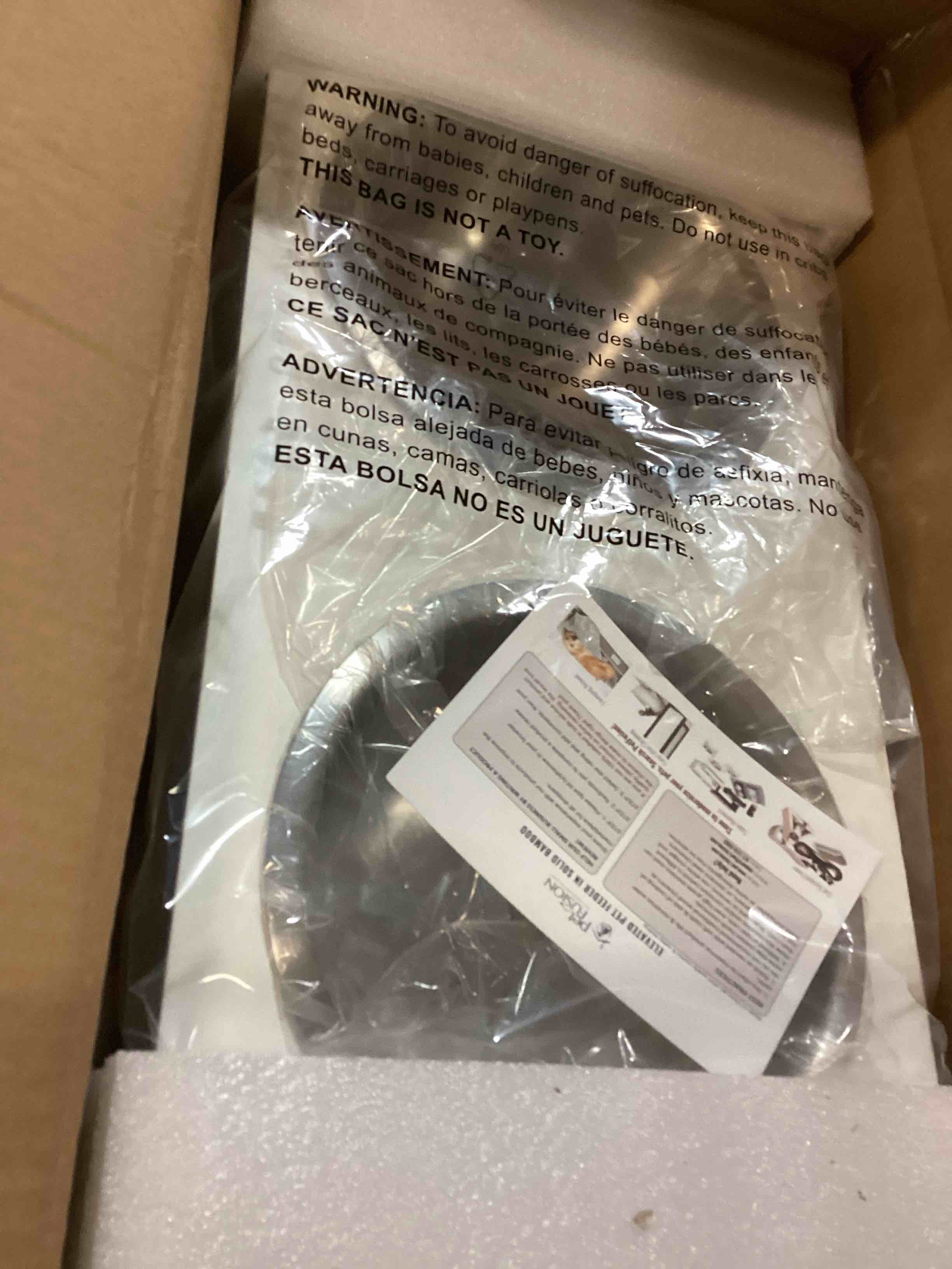 https://s3.amazonaws.com/lotting-images-prod/bidfta/PNK2056053_1738168910475.jpeg