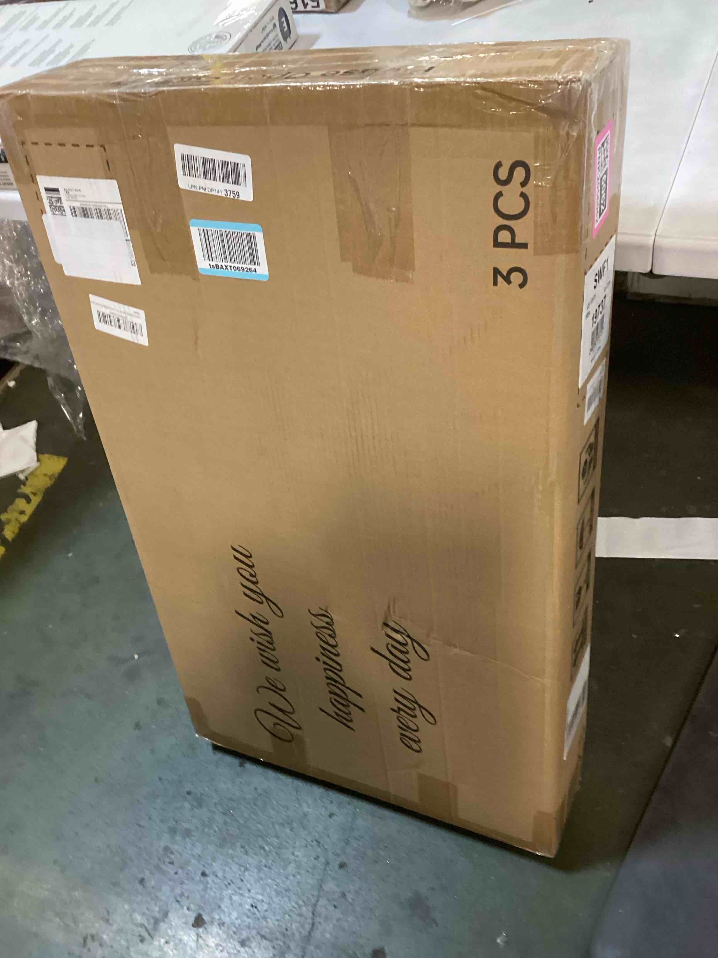 https://s3.amazonaws.com/lotting-images-prod/bidfta/PNK2056062_1738170100746.jpeg