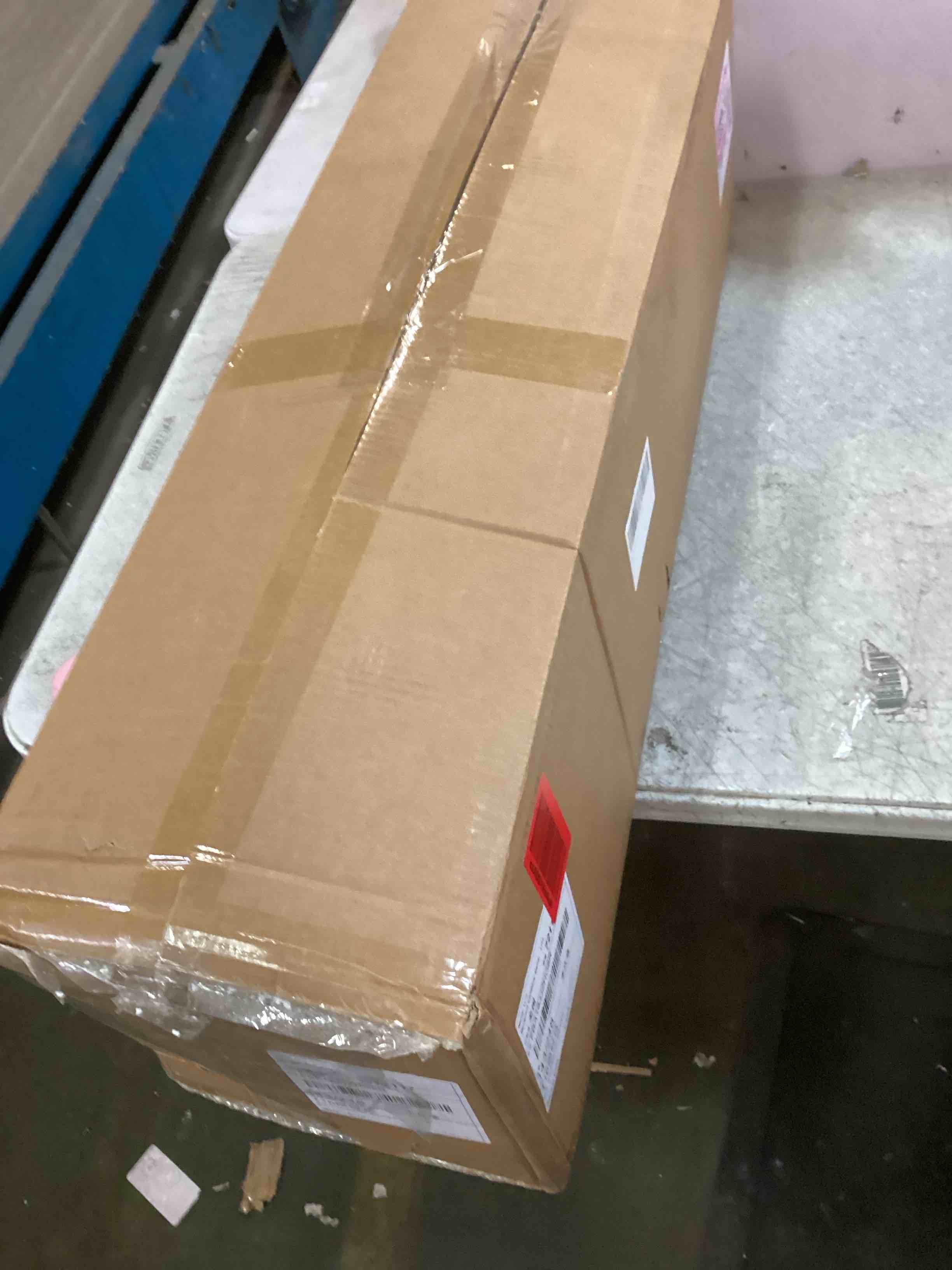 https://s3.amazonaws.com/lotting-images-prod/bidfta/PNK2056603_1738607575389.jpeg
