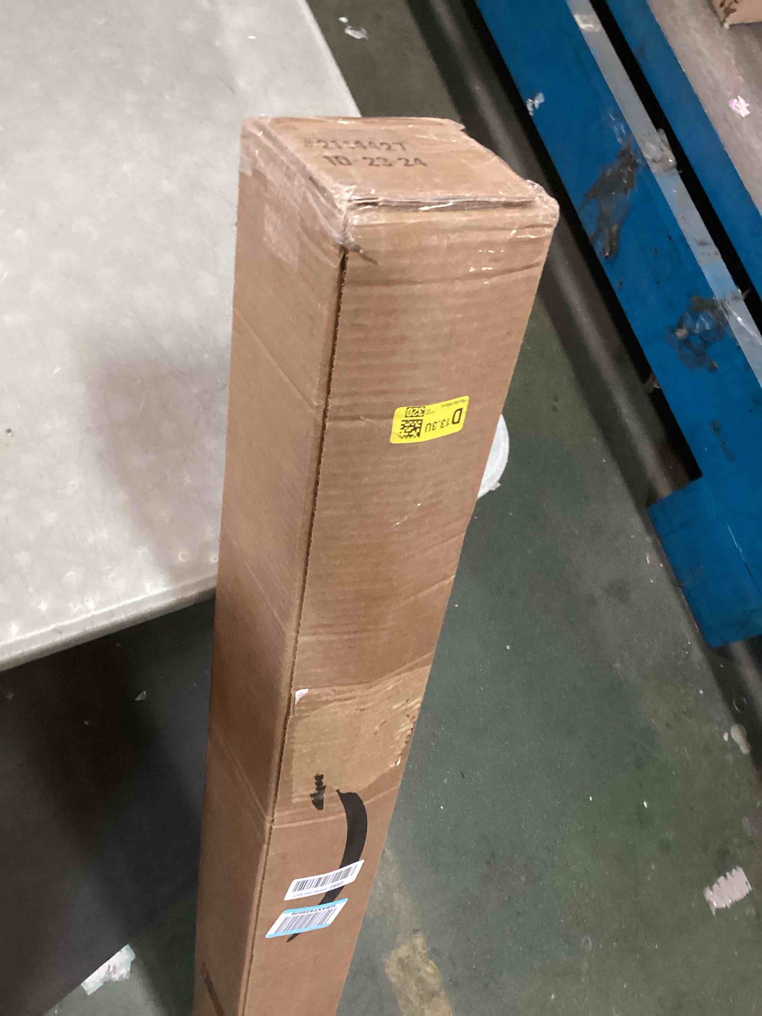 https://s3.amazonaws.com/lotting-images-prod/bidfta/PNK2056820_1738685632781.jpeg