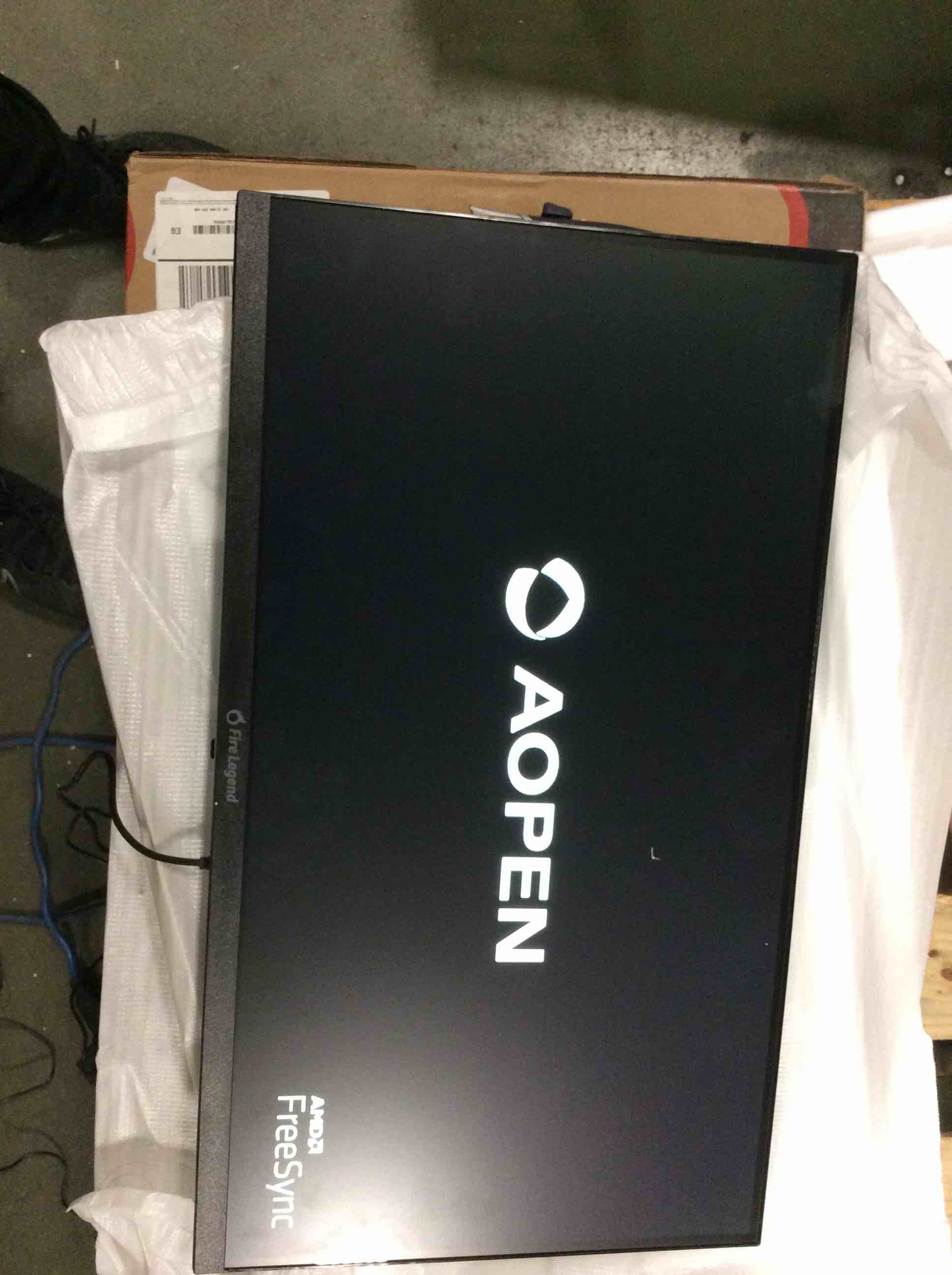 https://s3.amazonaws.com/lotting-images-prod/bidfta/PNK2056960_1738939670327.jpeg