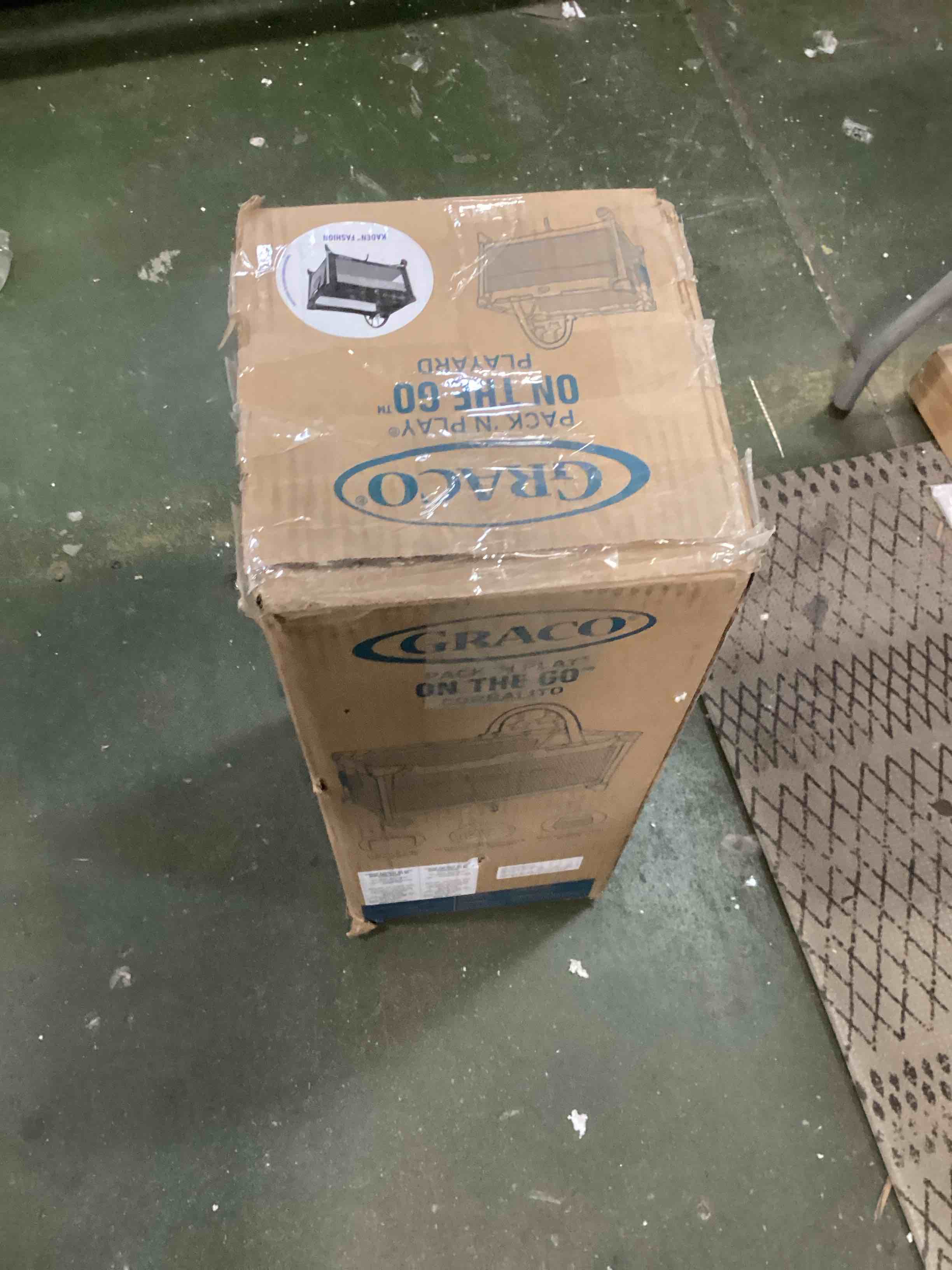 https://s3.amazonaws.com/lotting-images-prod/bidfta/PNK2057067_1738771268076.jpeg