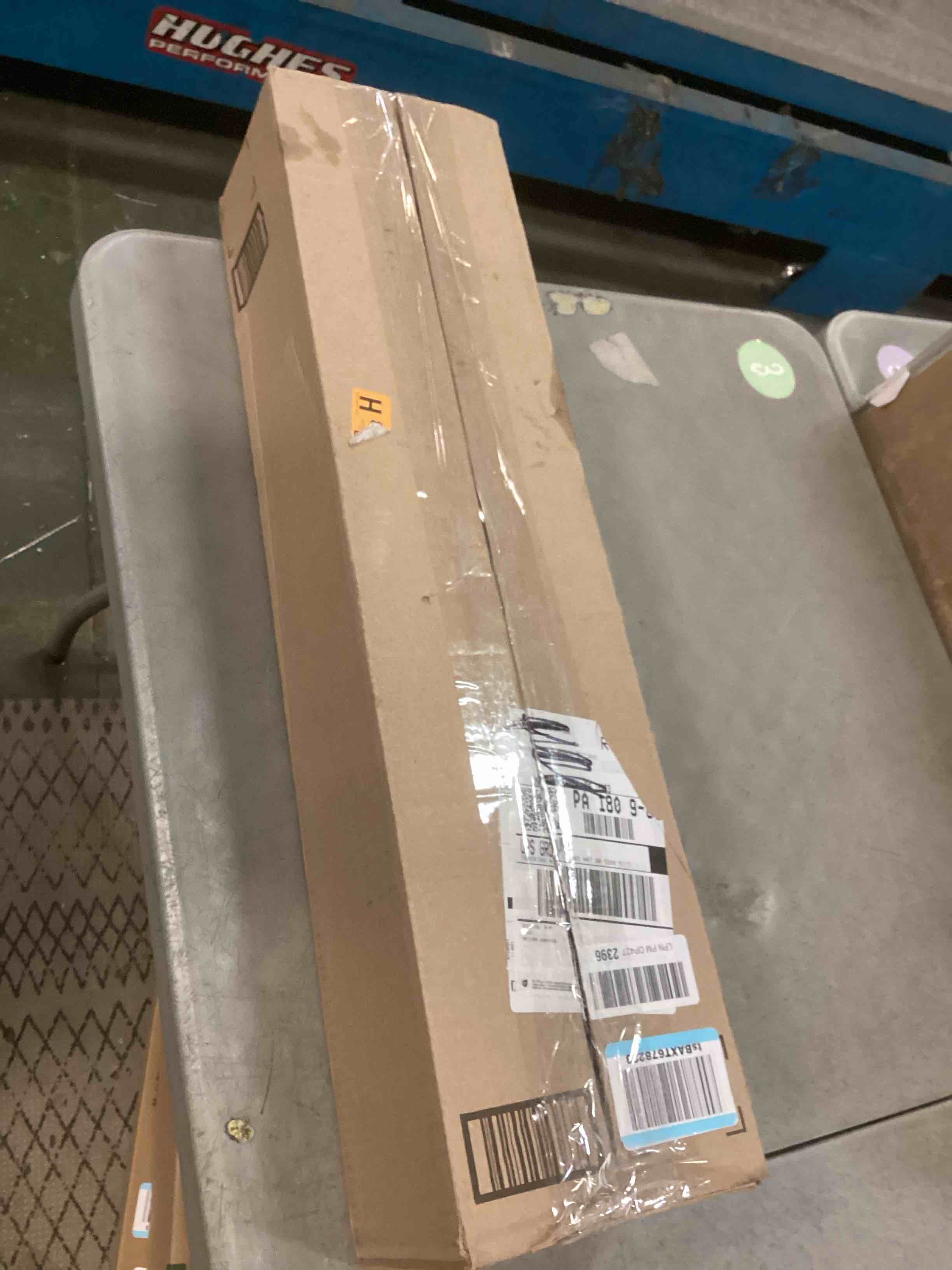 https://s3.amazonaws.com/lotting-images-prod/bidfta/PNK2057146_1738777062770.jpeg