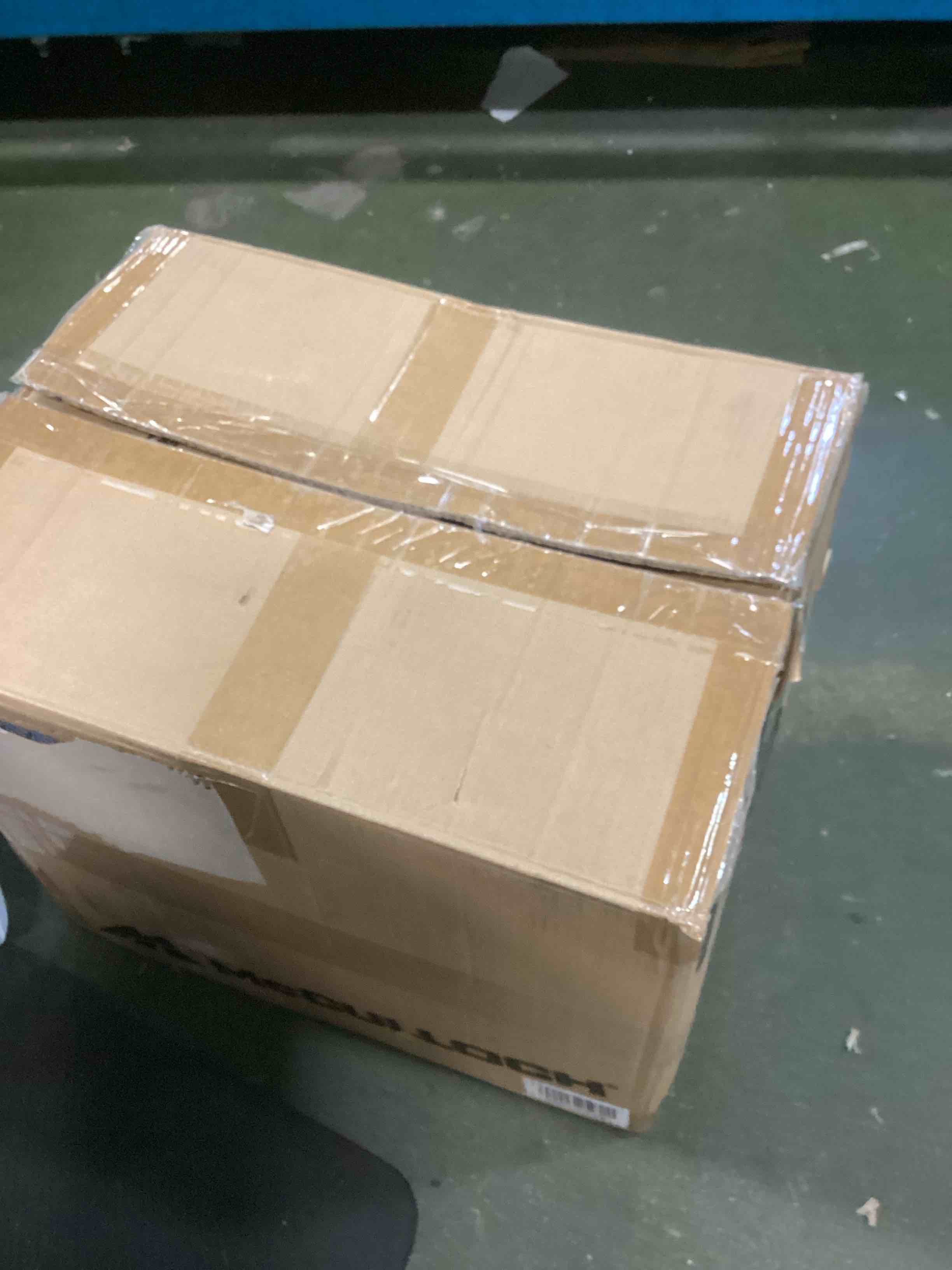 https://s3.amazonaws.com/lotting-images-prod/bidfta/PNK2057502_1738871568539.jpeg