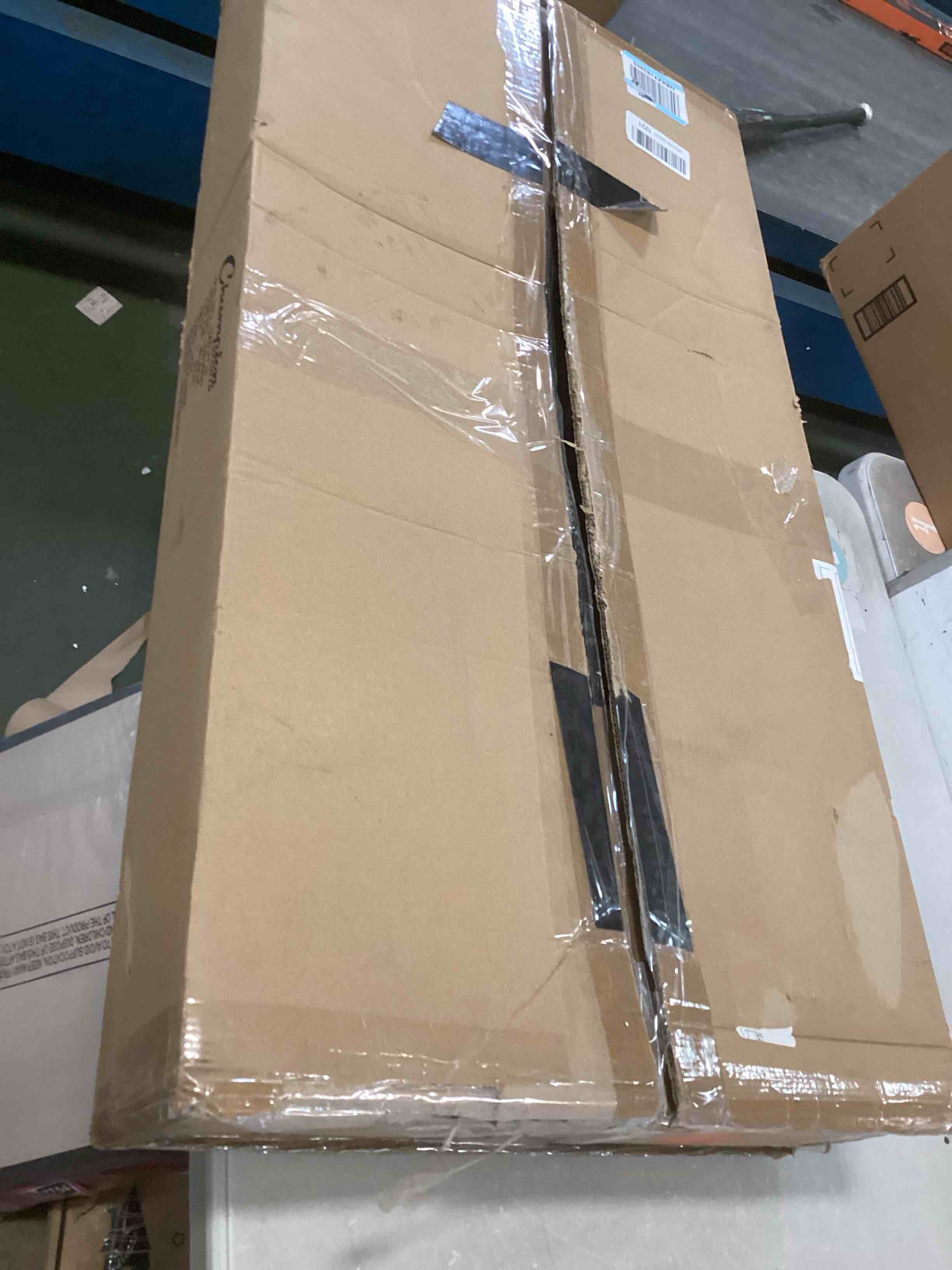 https://s3.amazonaws.com/lotting-images-prod/bidfta/PNK2057762_1738946967195.jpeg