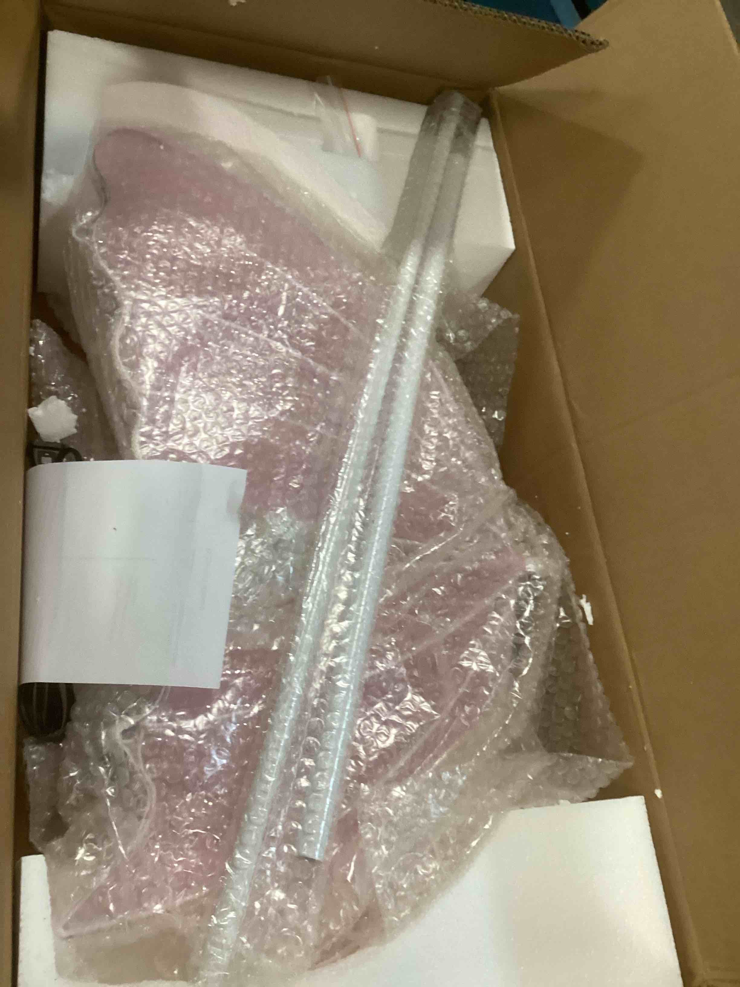 https://s3.amazonaws.com/lotting-images-prod/bidfta/PNK2058447_1739385826204.jpeg