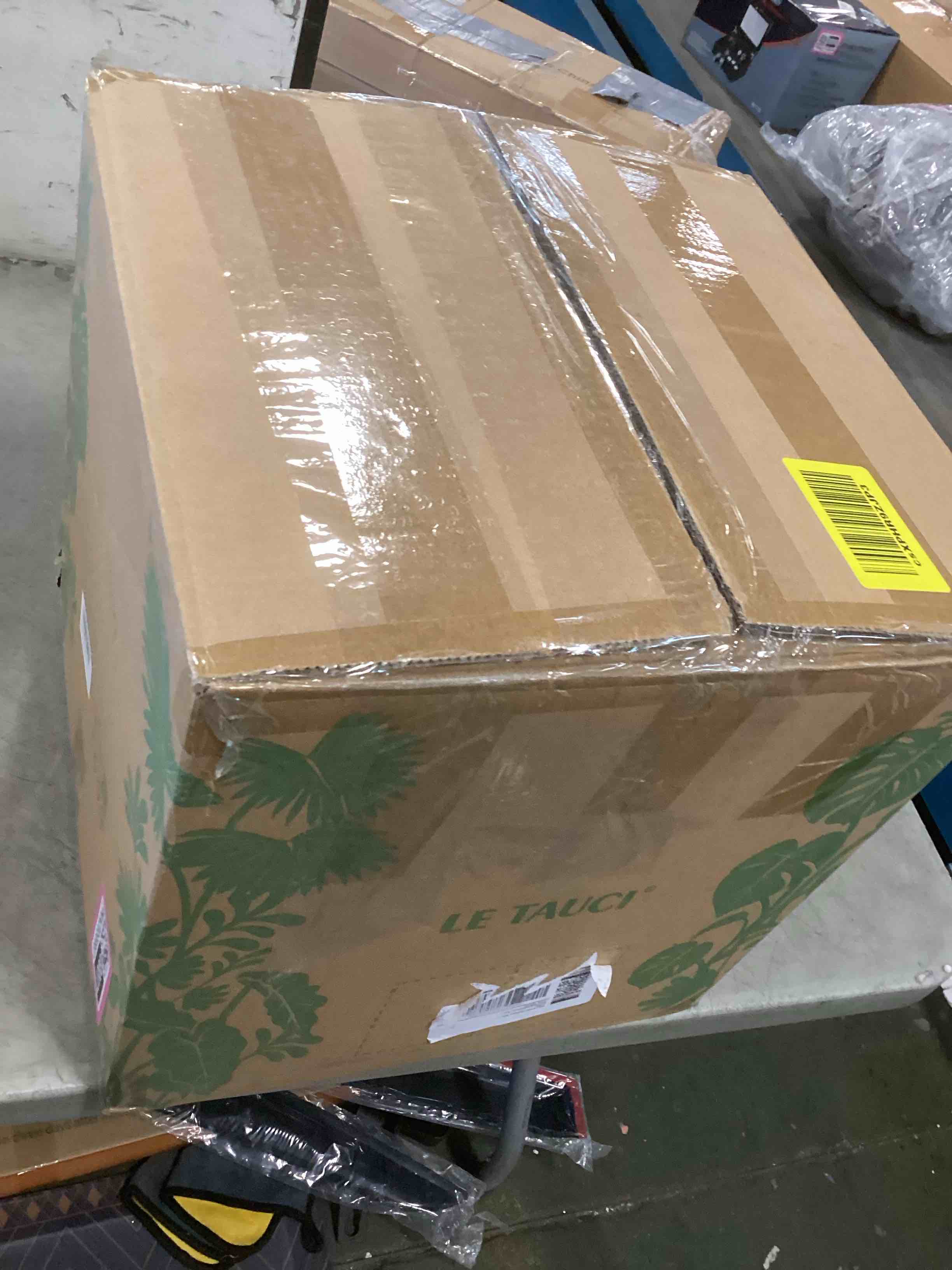 https://s3.amazonaws.com/lotting-images-prod/bidfta/PNK2058887_1739550621594.jpeg