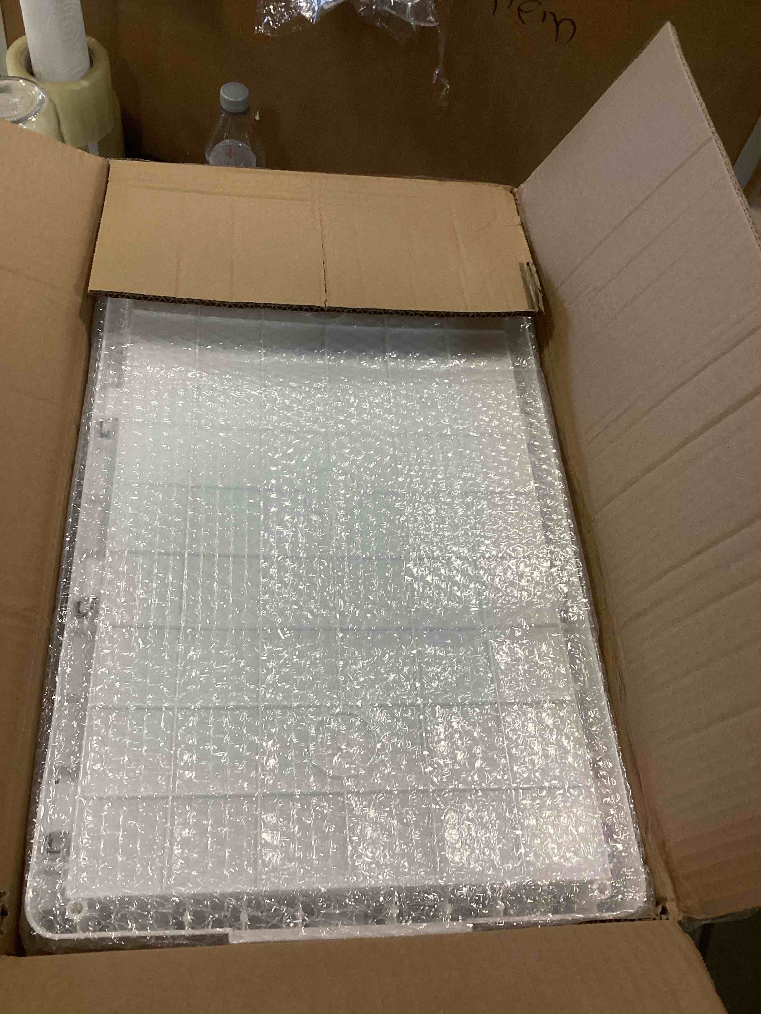 https://s3.amazonaws.com/lotting-images-prod/bidfta/PNK2059039_1737401699569.jpeg