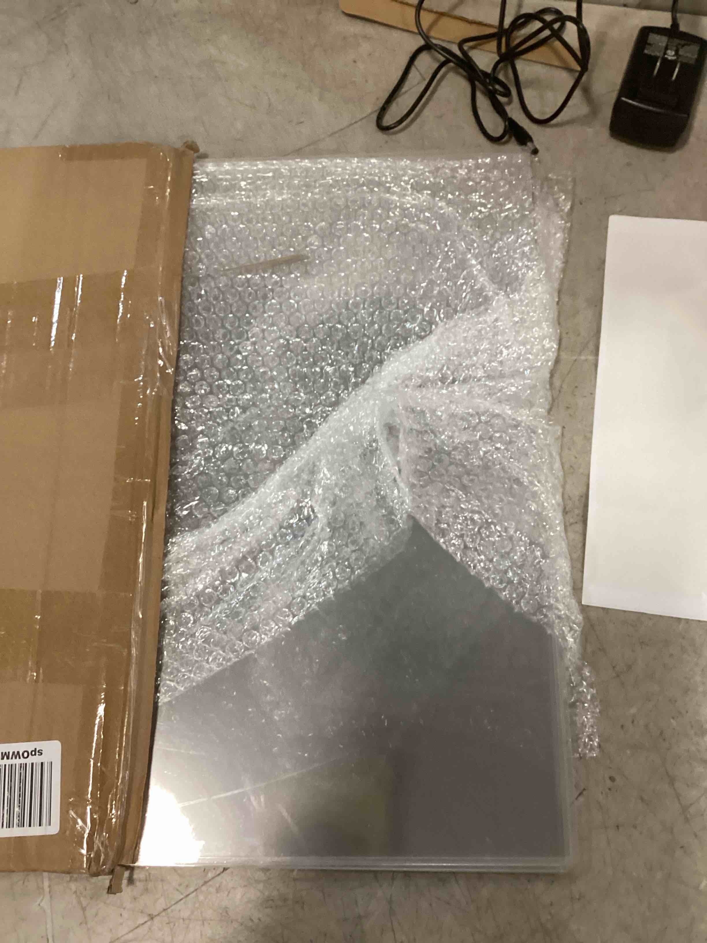 https://s3.amazonaws.com/lotting-images-prod/bidfta/PNK2059318_1737480397189.jpeg