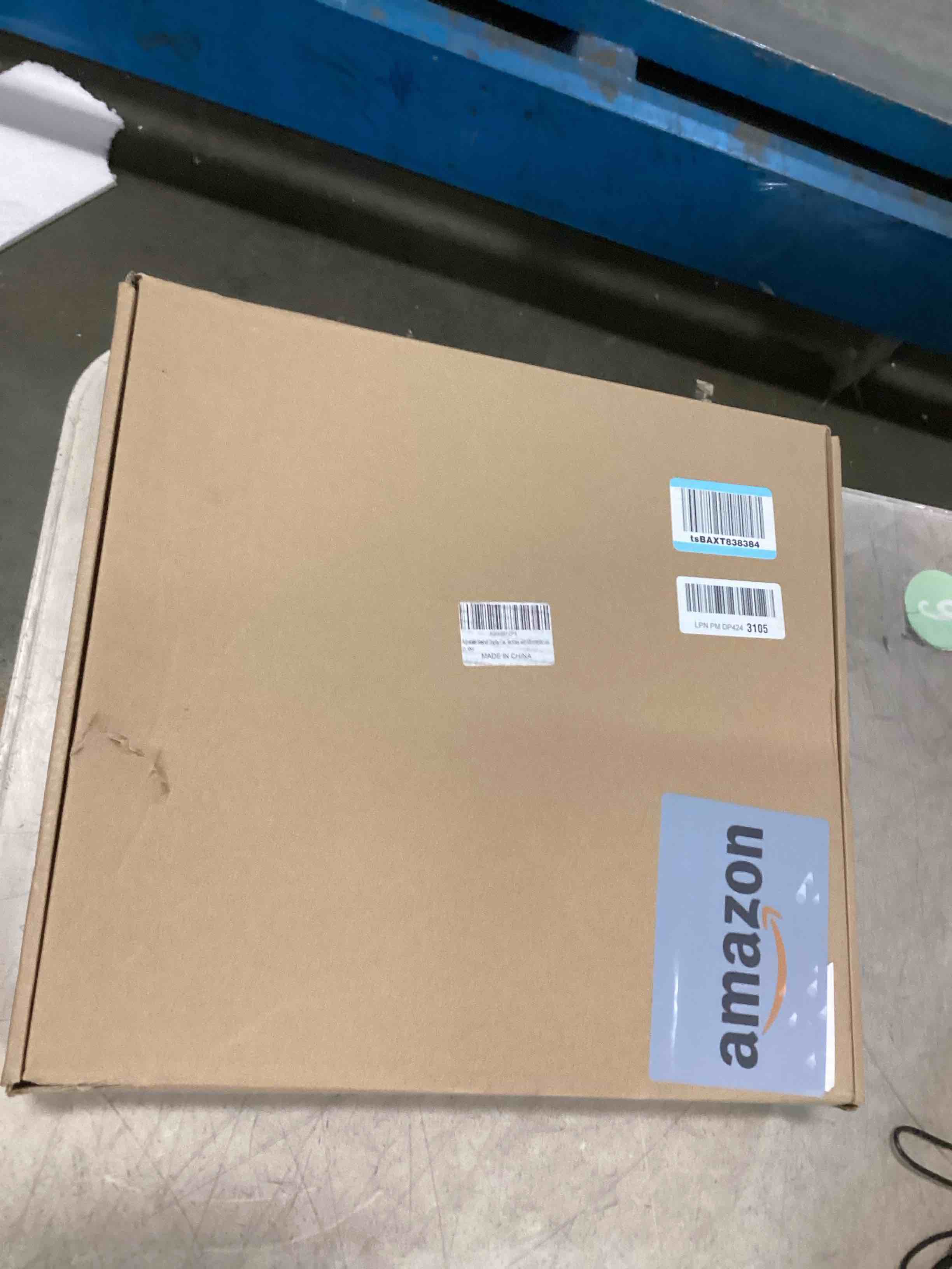 https://s3.amazonaws.com/lotting-images-prod/bidfta/PNK2059319_1737480442590.jpeg