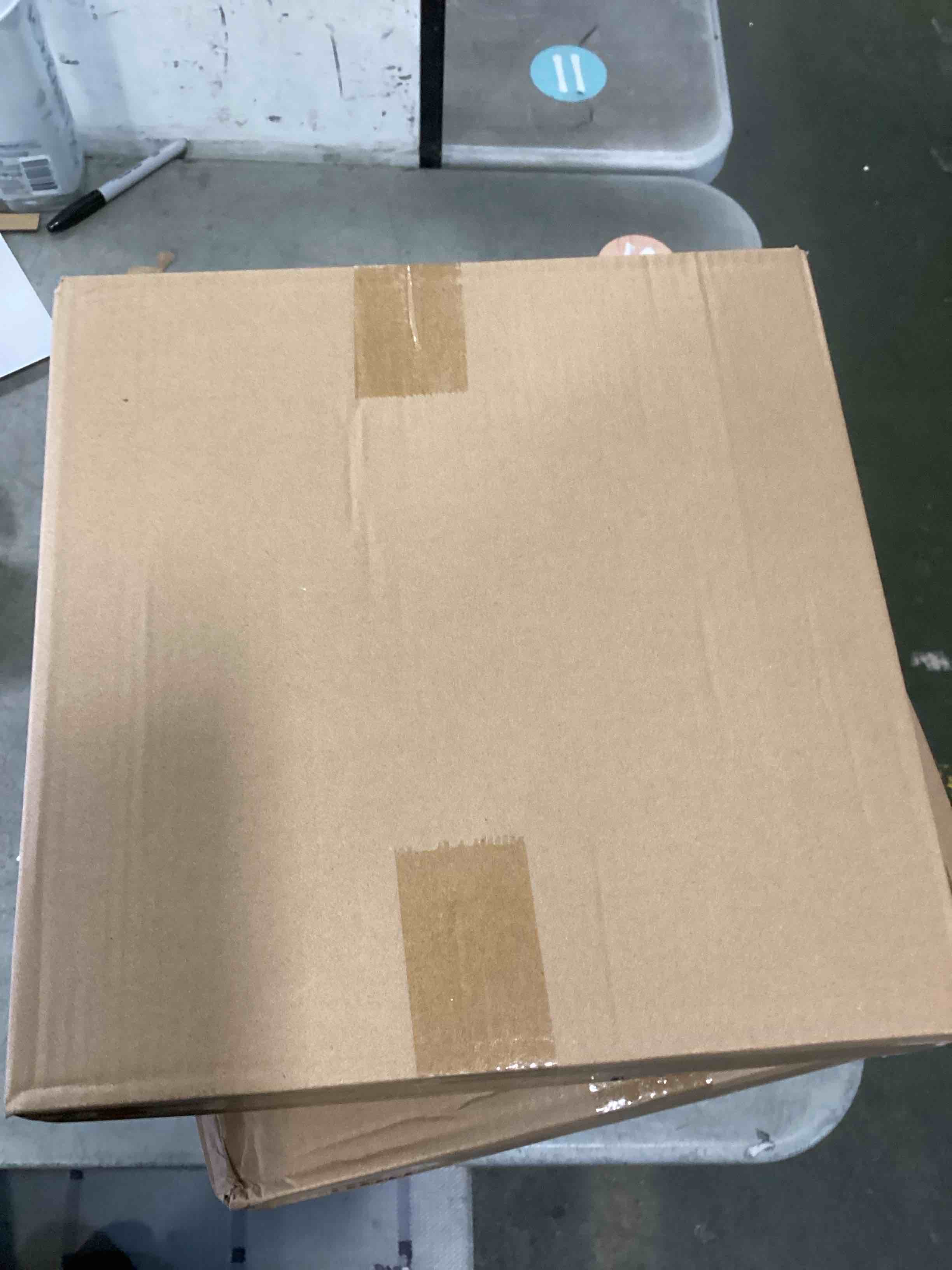 https://s3.amazonaws.com/lotting-images-prod/bidfta/PNK2059614_1737567014671.jpeg