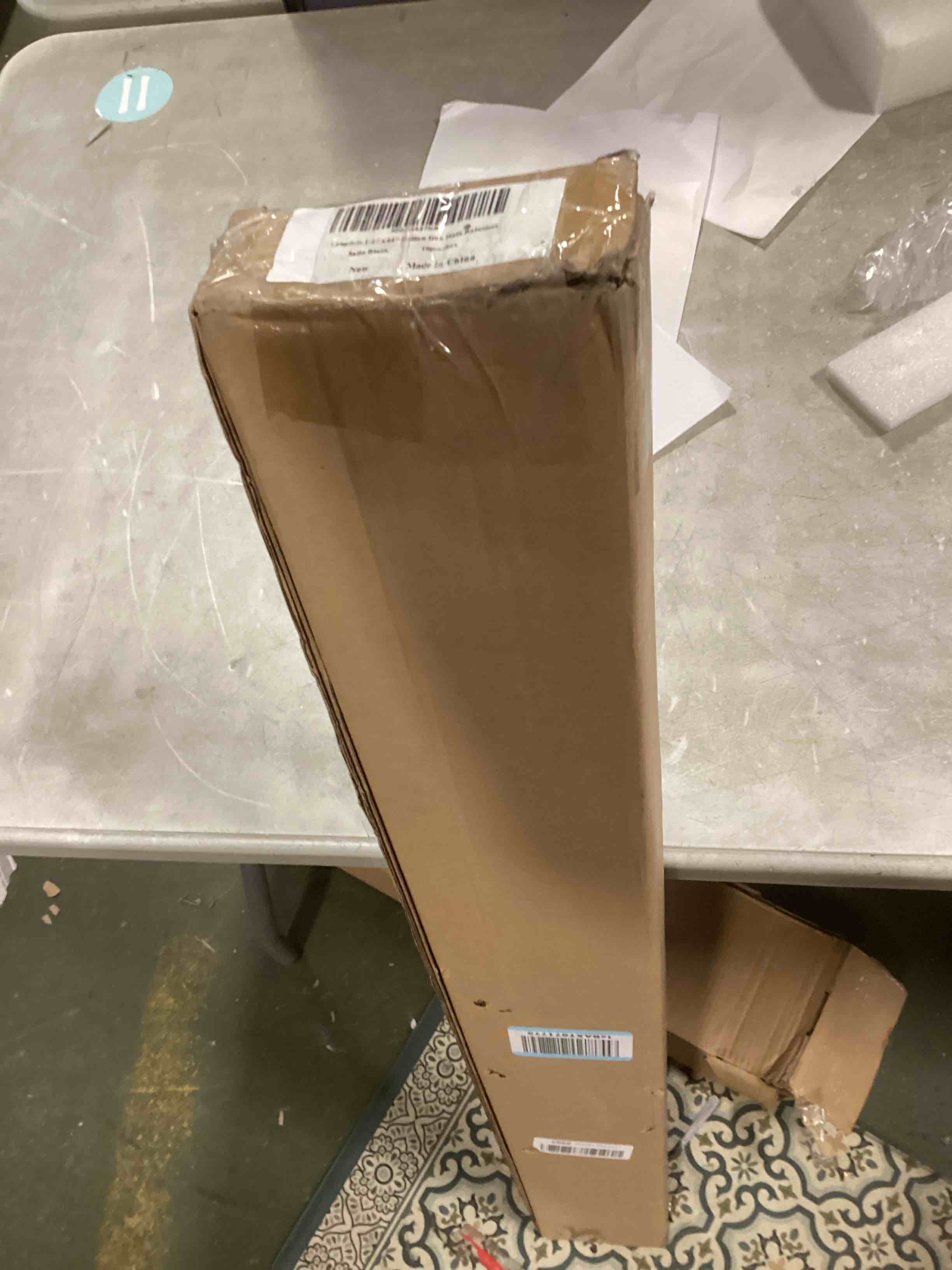 https://s3.amazonaws.com/lotting-images-prod/bidfta/PNK2059809_1737642327672.jpeg