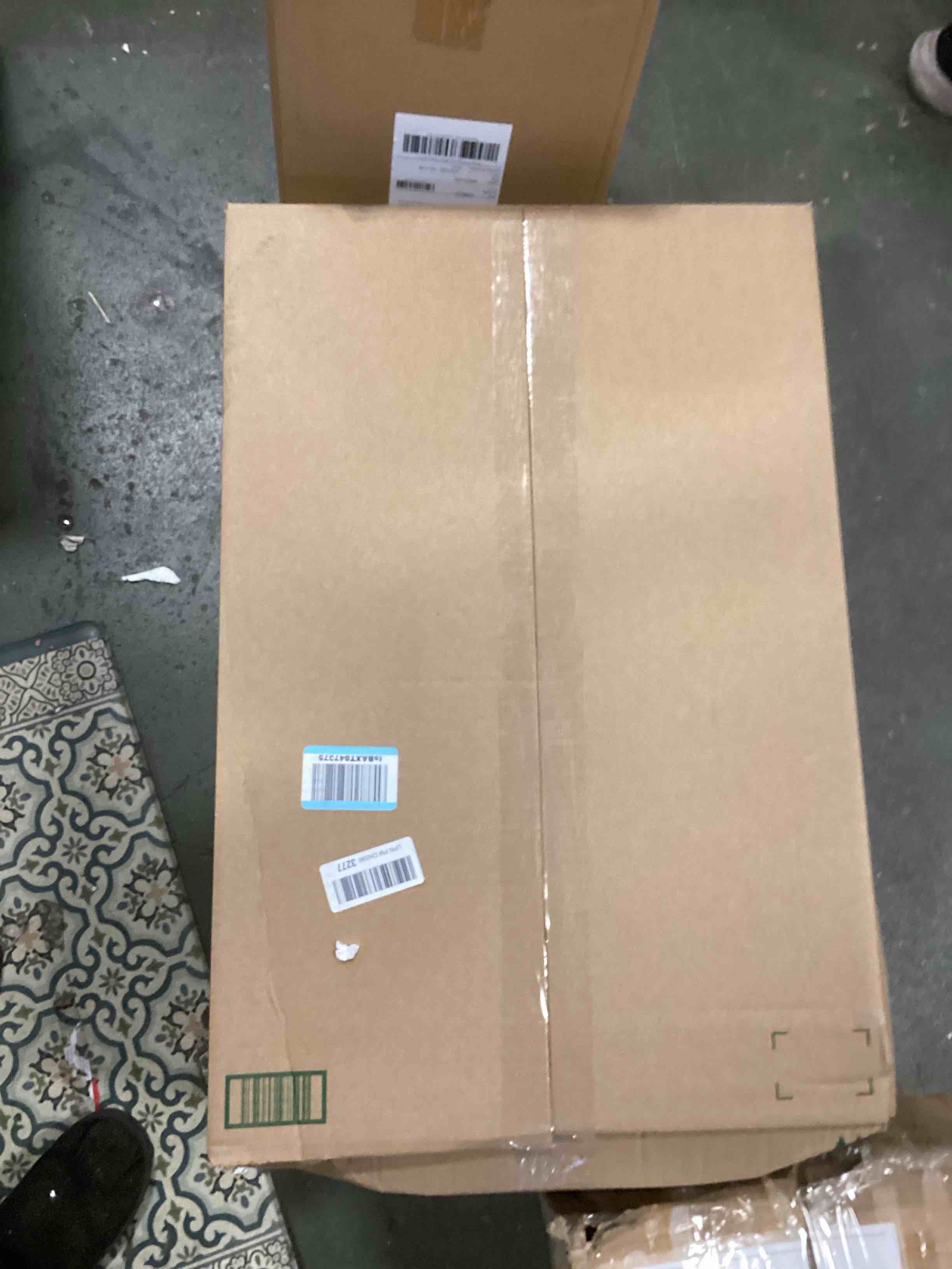 https://s3.amazonaws.com/lotting-images-prod/bidfta/PNK2059861_1737648152104.jpeg