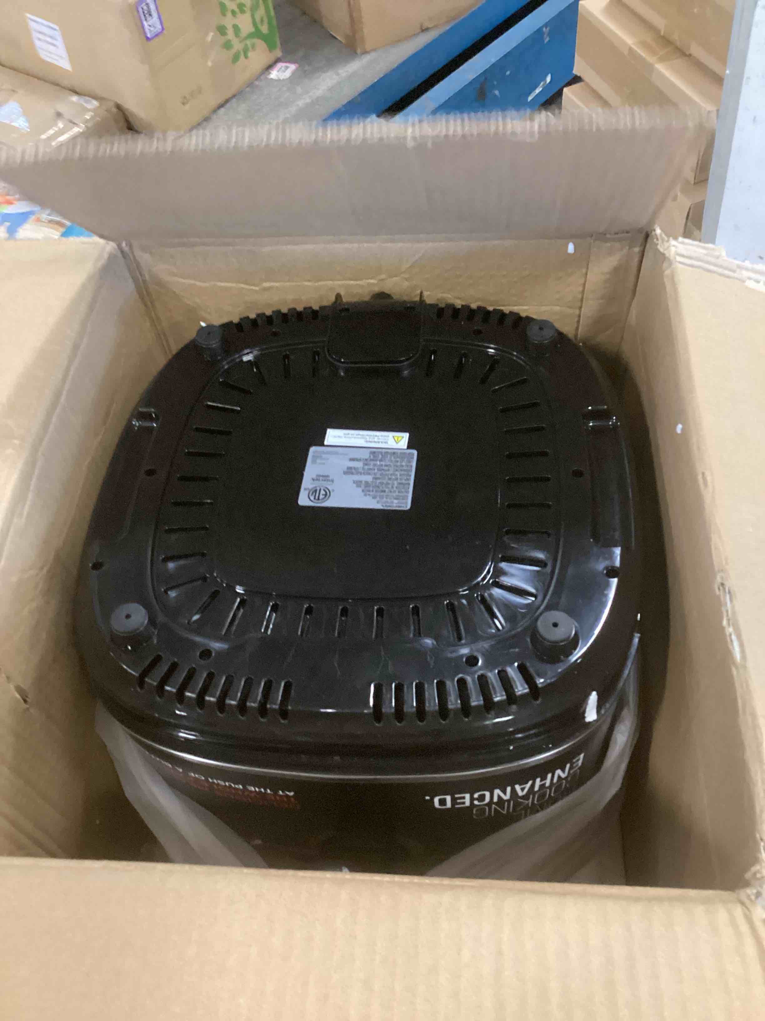 https://s3.amazonaws.com/lotting-images-prod/bidfta/PNK2061067_1738171334391.jpeg