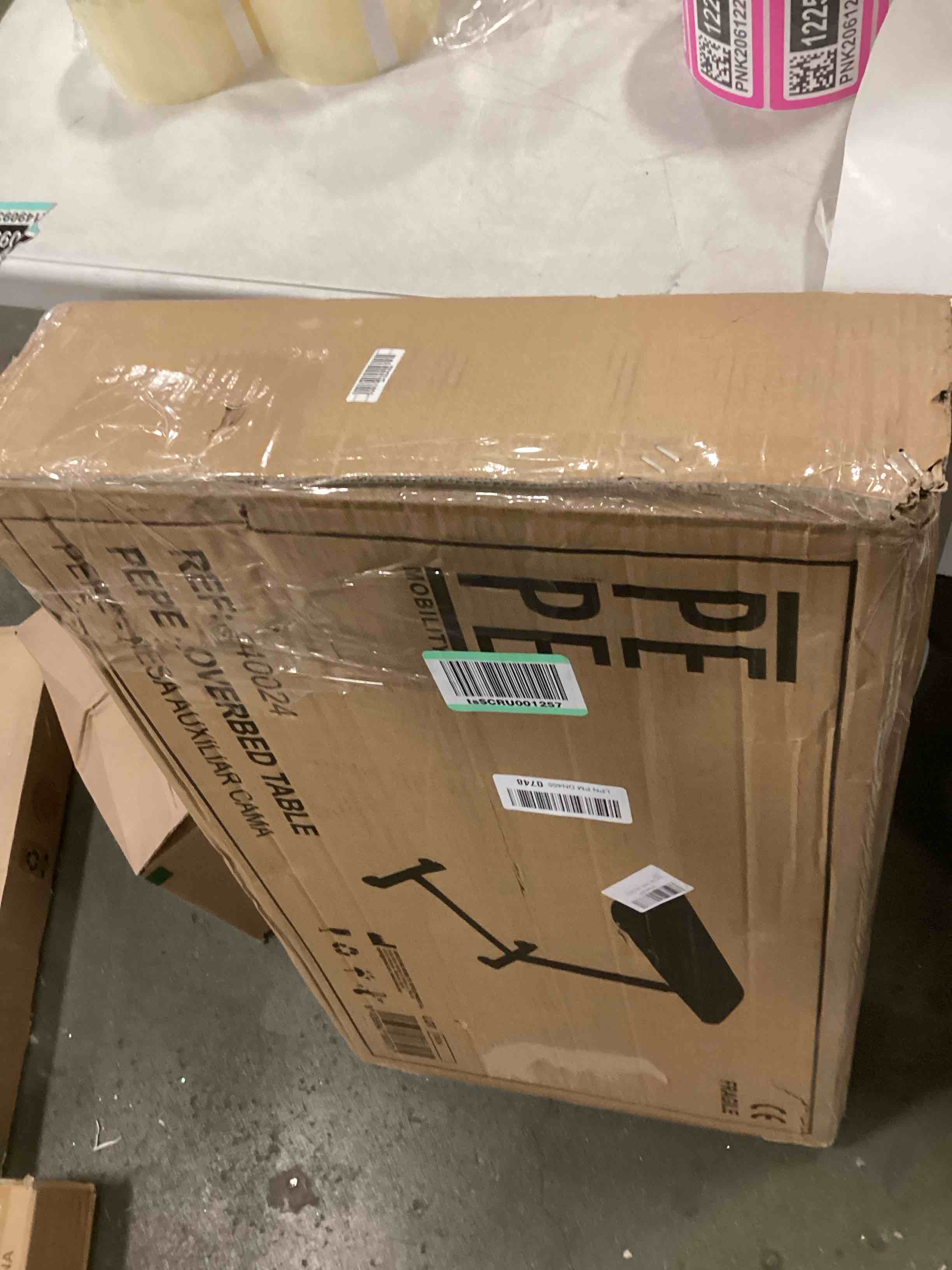https://s3.amazonaws.com/lotting-images-prod/bidfta/PNK2061220_1738247129619.jpeg