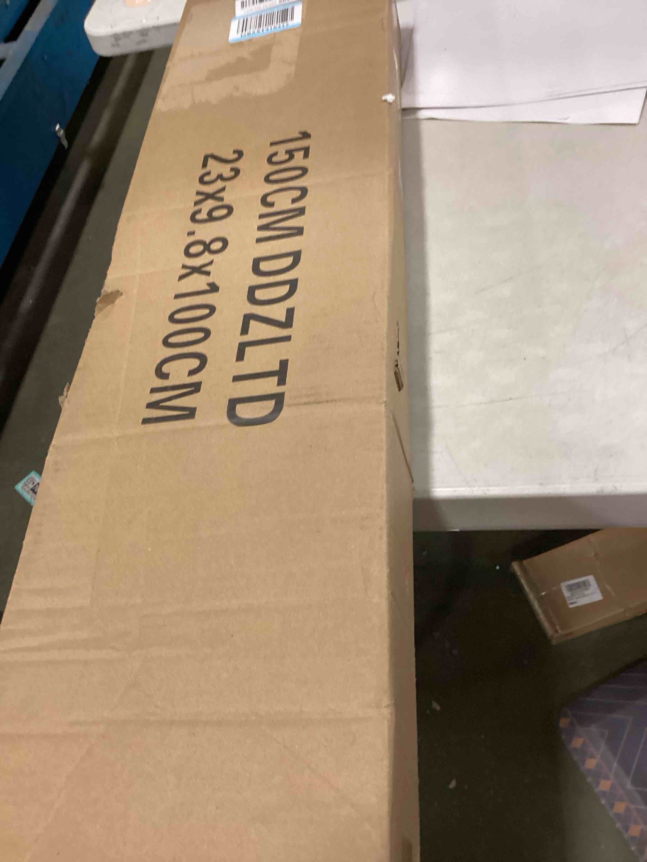 https://s3.amazonaws.com/lotting-images-prod/bidfta/PNK2061286_1738330940080.jpeg