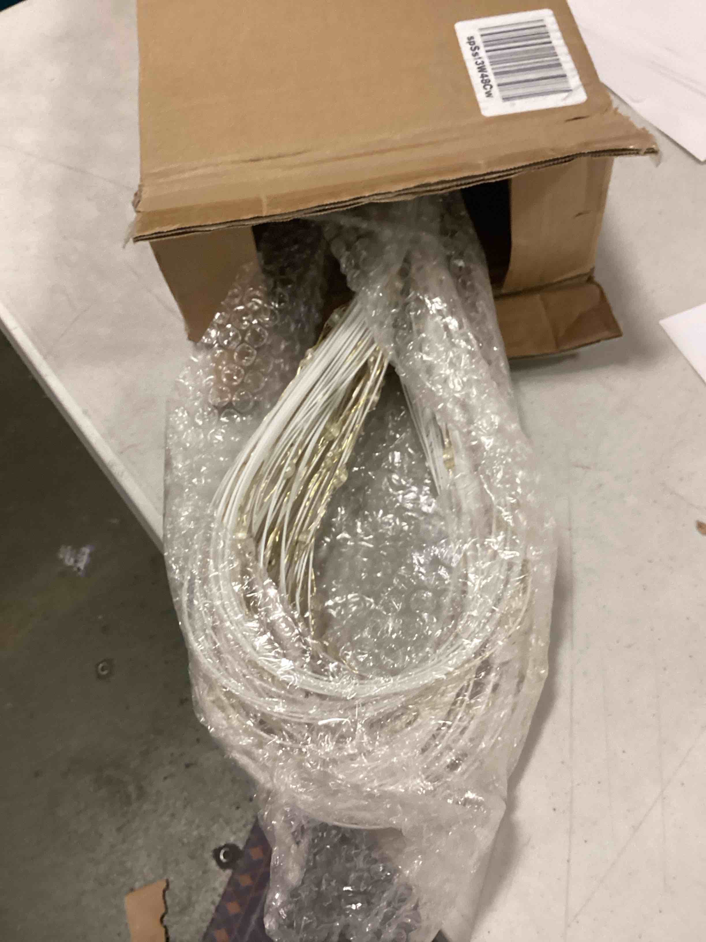 https://s3.amazonaws.com/lotting-images-prod/bidfta/PNK2061286_1738330956471.jpeg