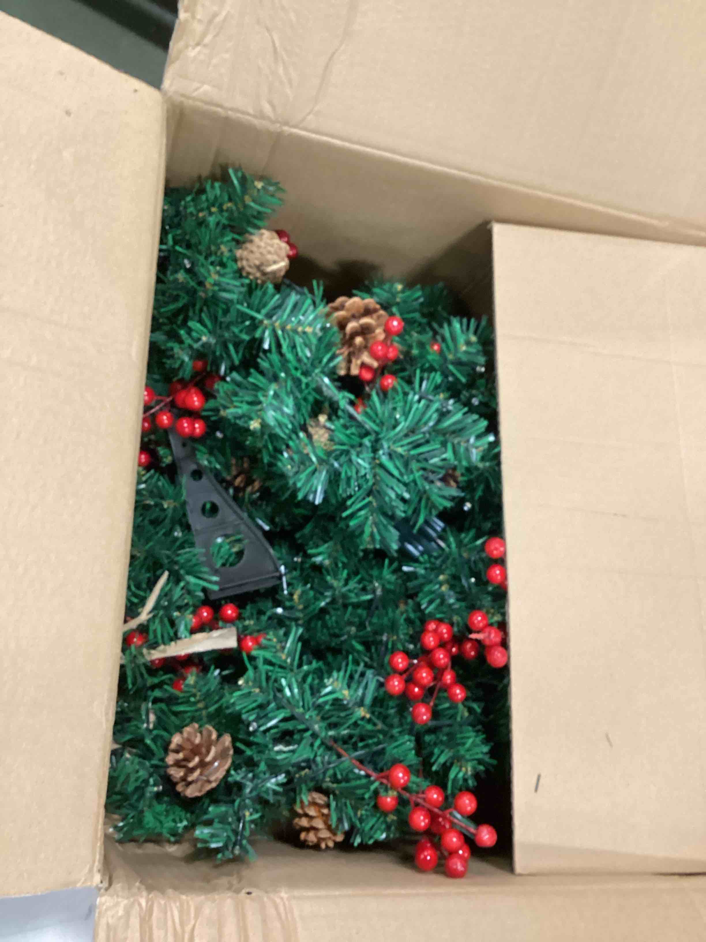 https://s3.amazonaws.com/lotting-images-prod/bidfta/PNK2061316_1738333210596.jpeg