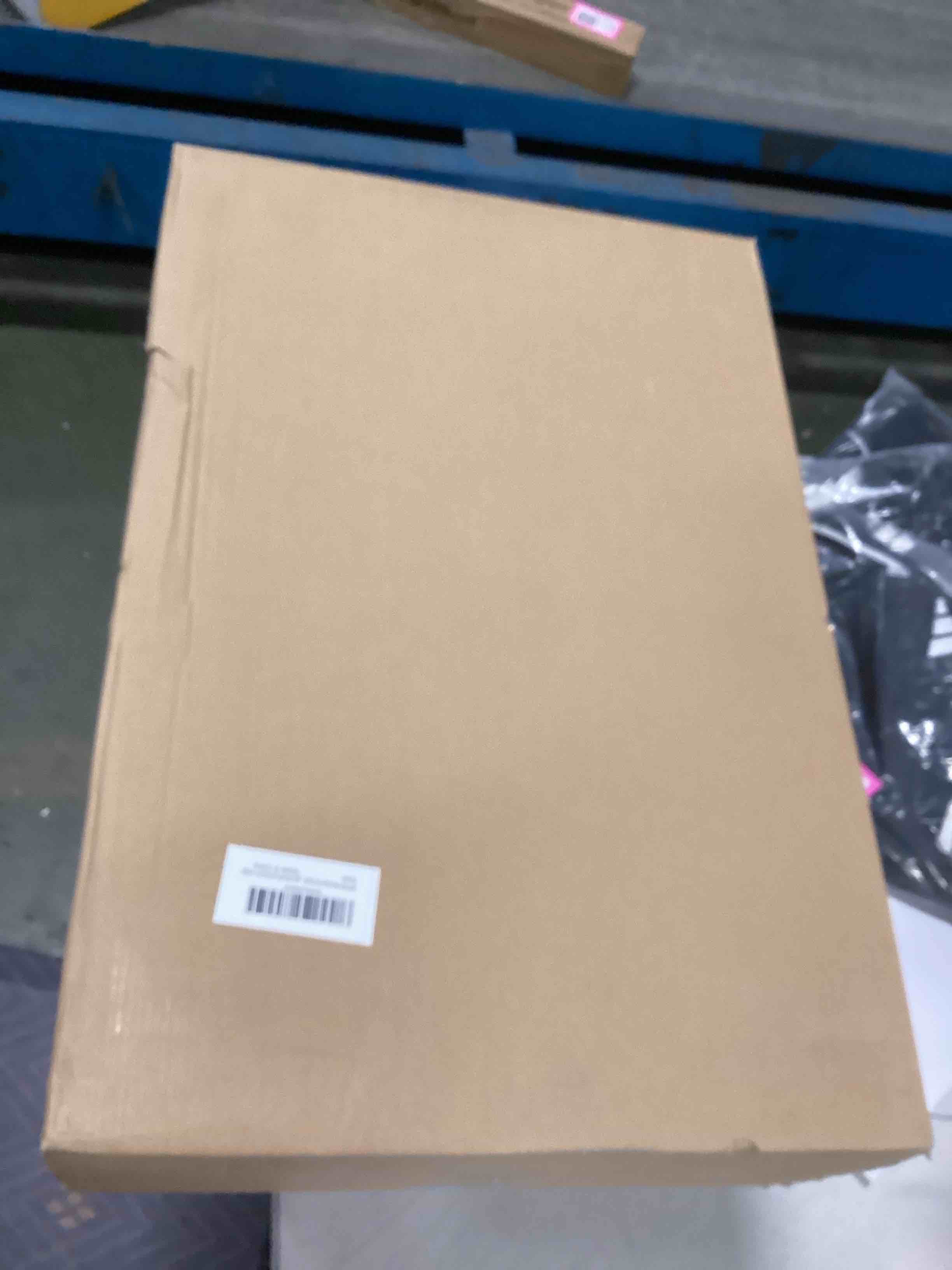 https://s3.amazonaws.com/lotting-images-prod/bidfta/PNK2061360_1738337067884.jpeg