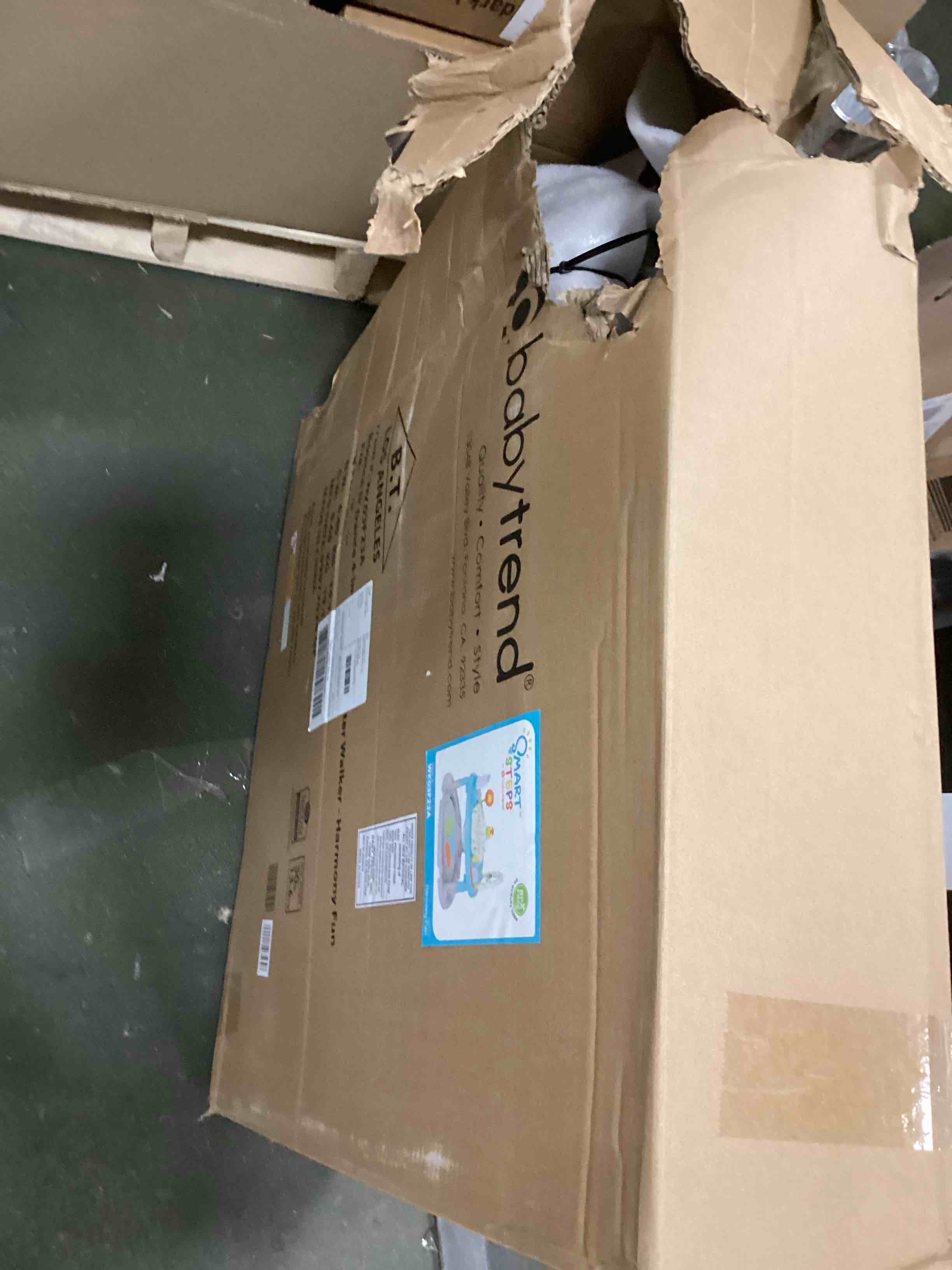 https://s3.amazonaws.com/lotting-images-prod/bidfta/PNK2061531_1738589089764.jpeg