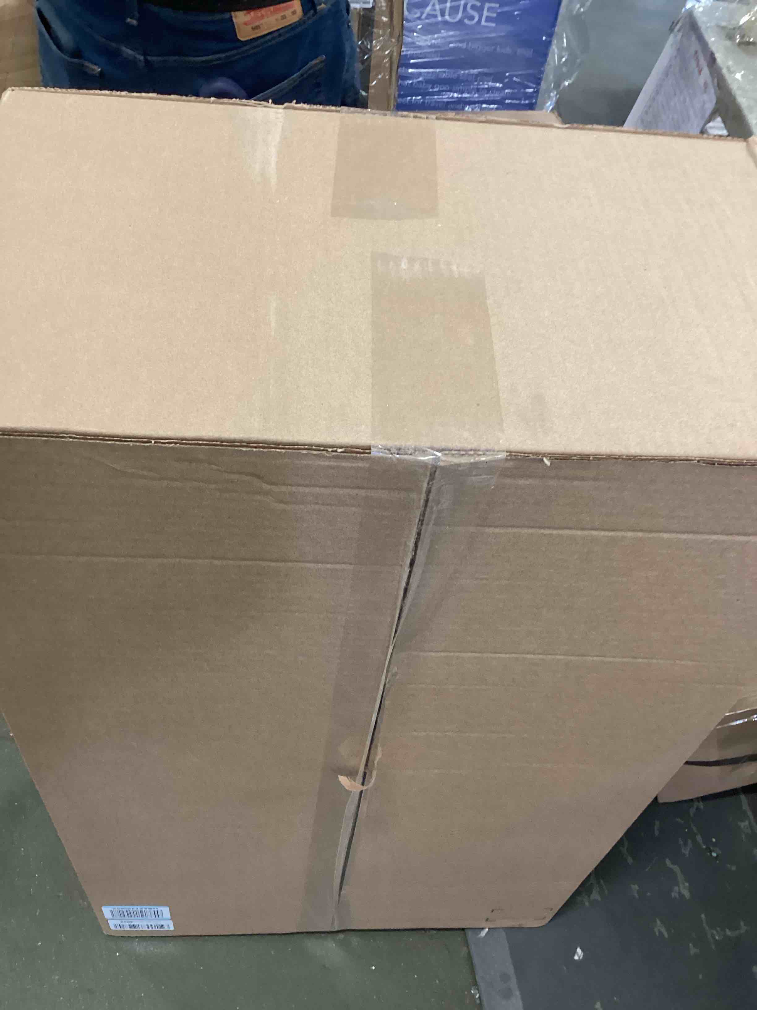 https://s3.amazonaws.com/lotting-images-prod/bidfta/PNK2061718_1738608655650.jpeg