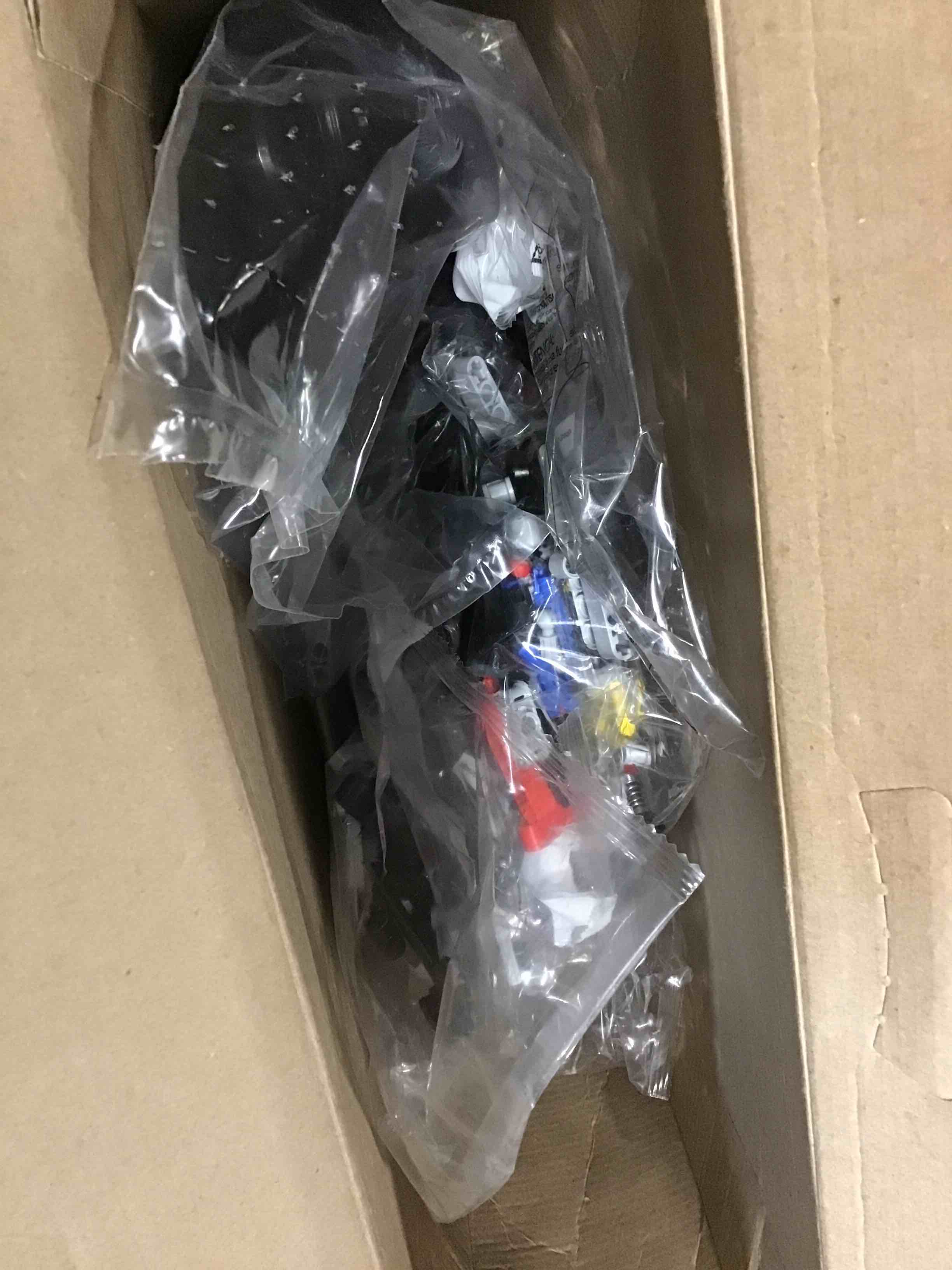 https://s3.amazonaws.com/lotting-images-prod/bidfta/PNK2061833_1738779810623.jpeg