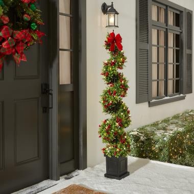 The 5' Christmas Twinkling Topiary