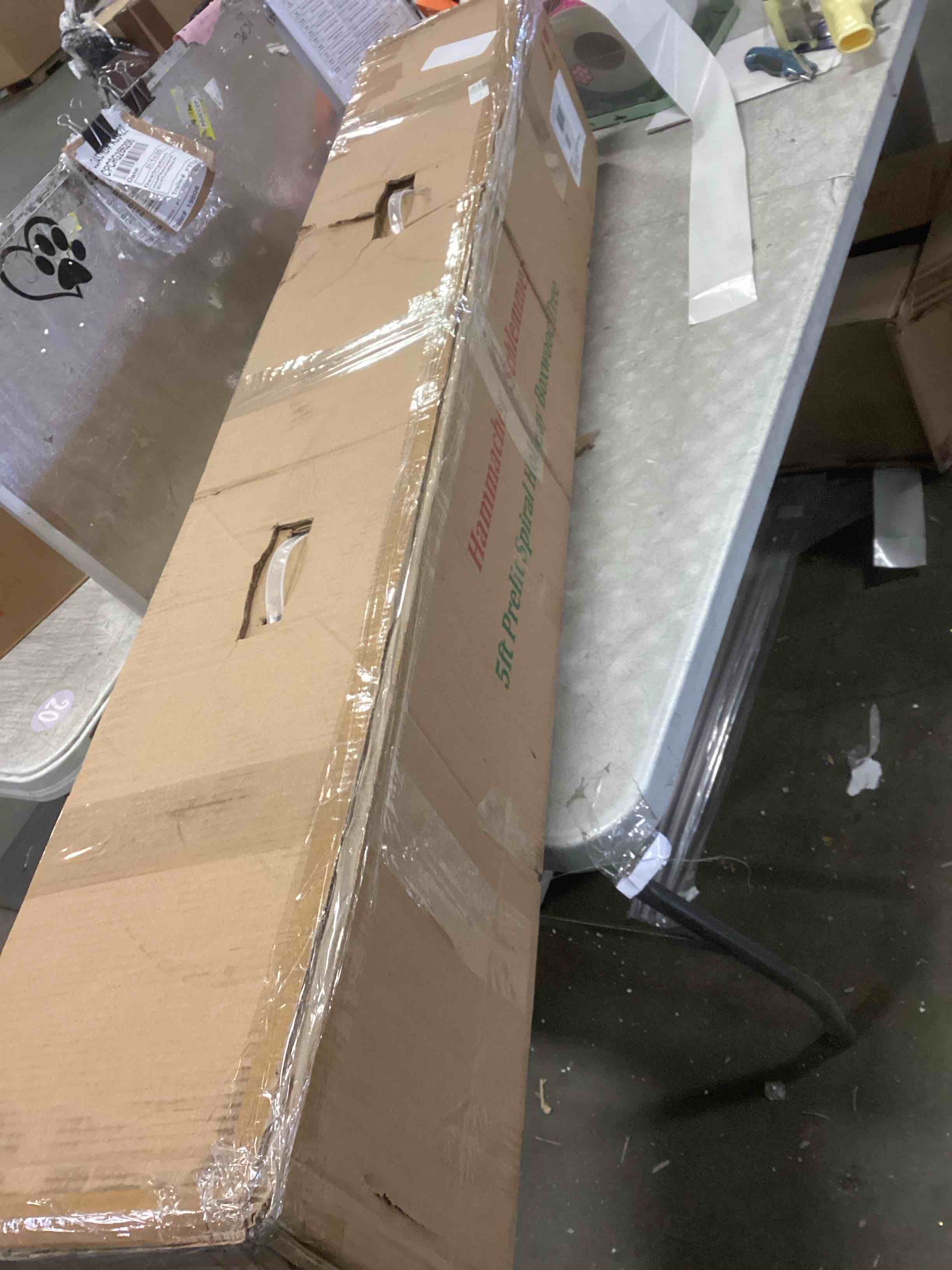 https://s3.amazonaws.com/lotting-images-prod/bidfta/PNK2062414_1737493272335.jpeg