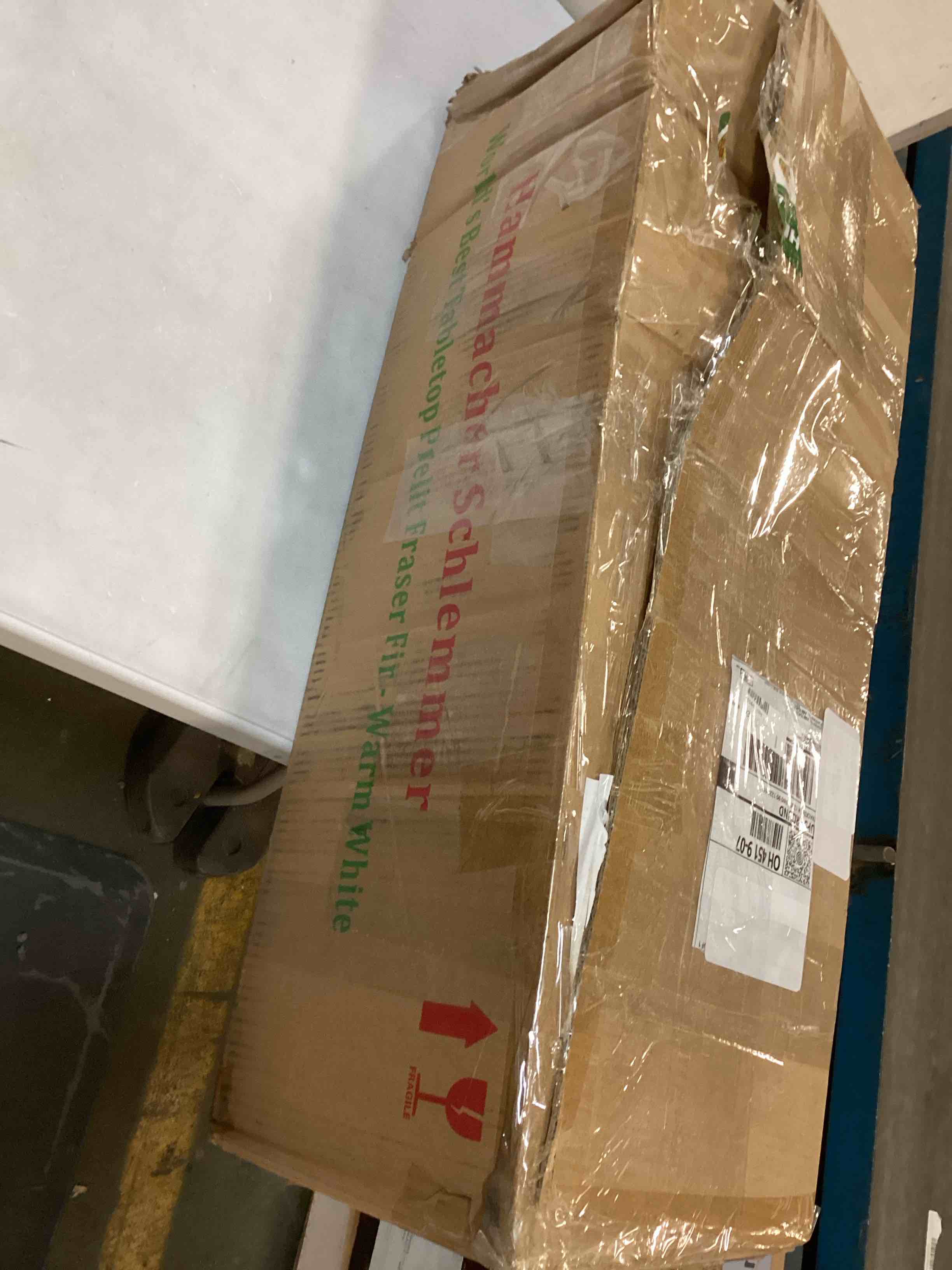 https://s3.amazonaws.com/lotting-images-prod/bidfta/PNK2062443_1737549259222.jpeg