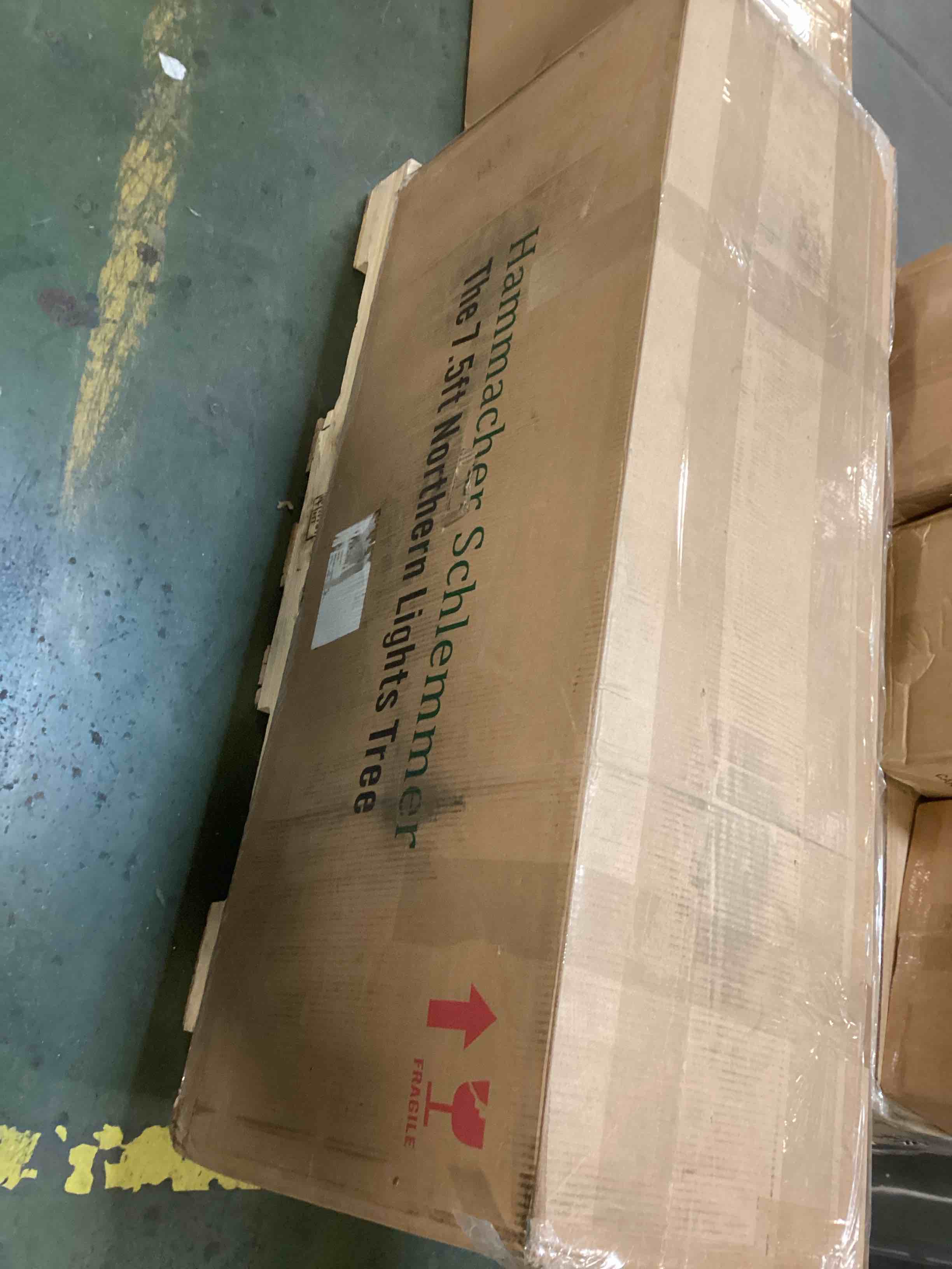 https://s3.amazonaws.com/lotting-images-prod/bidfta/PNK2062464_1737552068137.jpeg