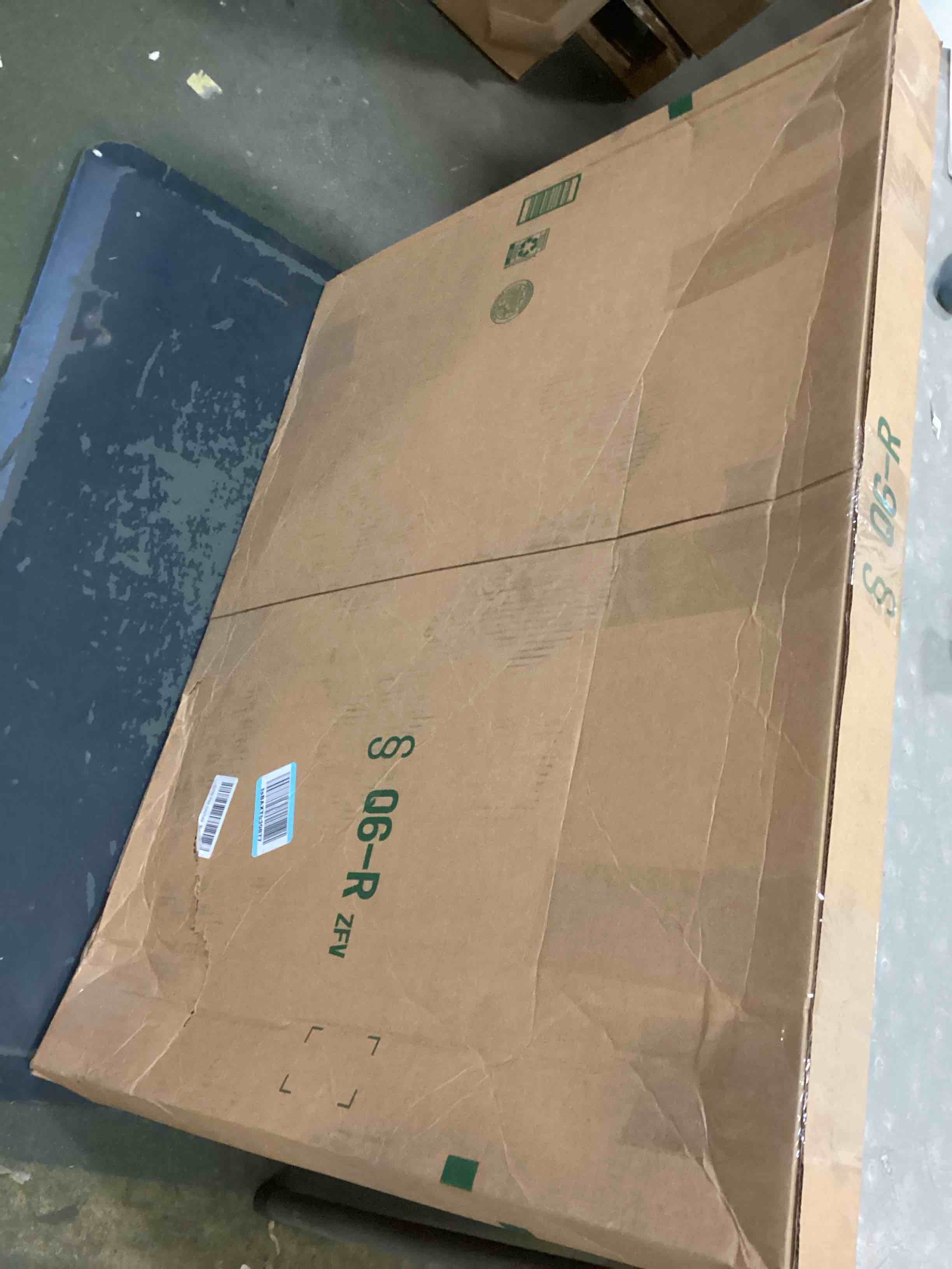 https://s3.amazonaws.com/lotting-images-prod/bidfta/PNK2063252_1737721365898.jpeg
