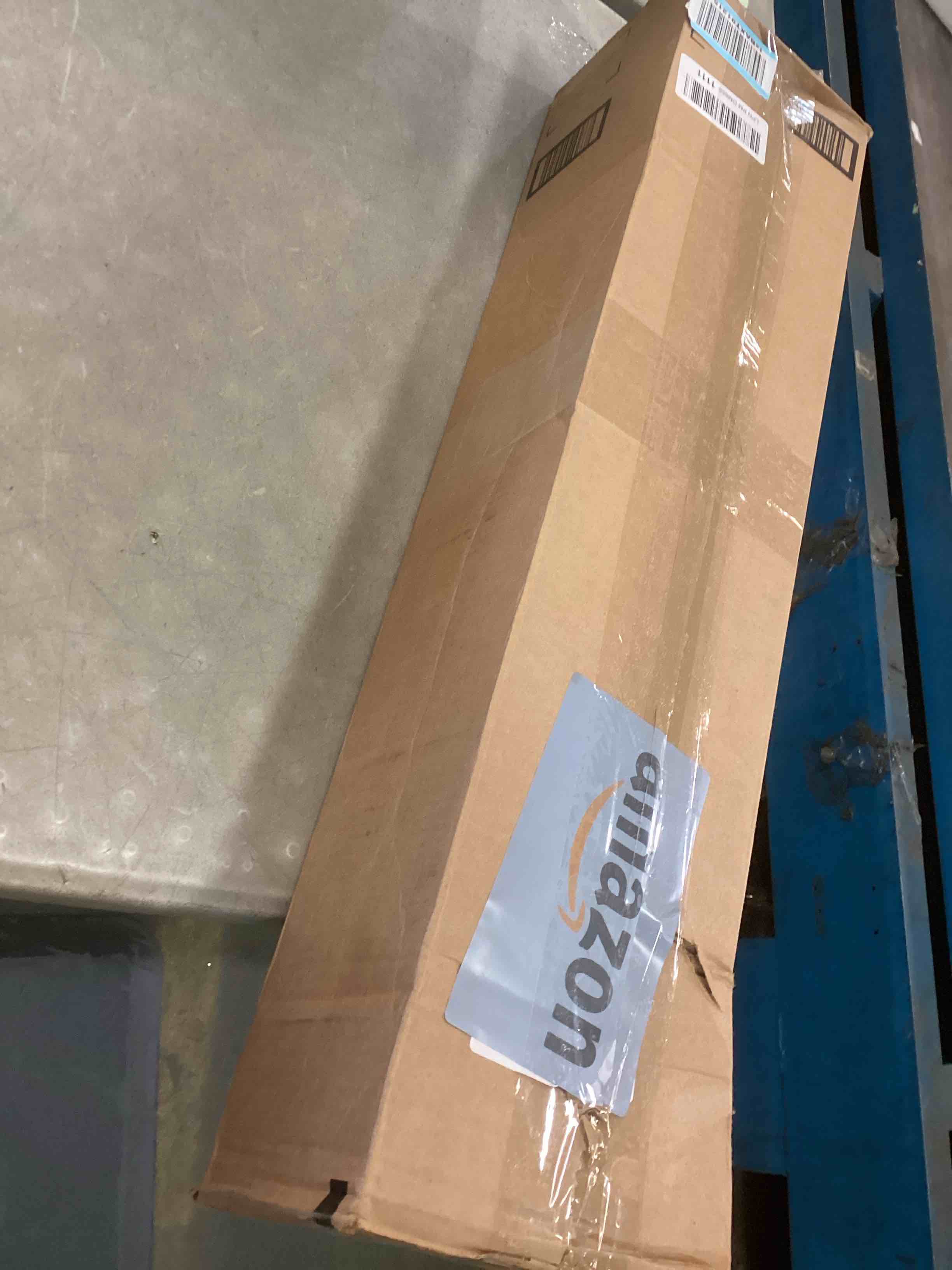 https://s3.amazonaws.com/lotting-images-prod/bidfta/PNK2063478_1737743064730.jpeg