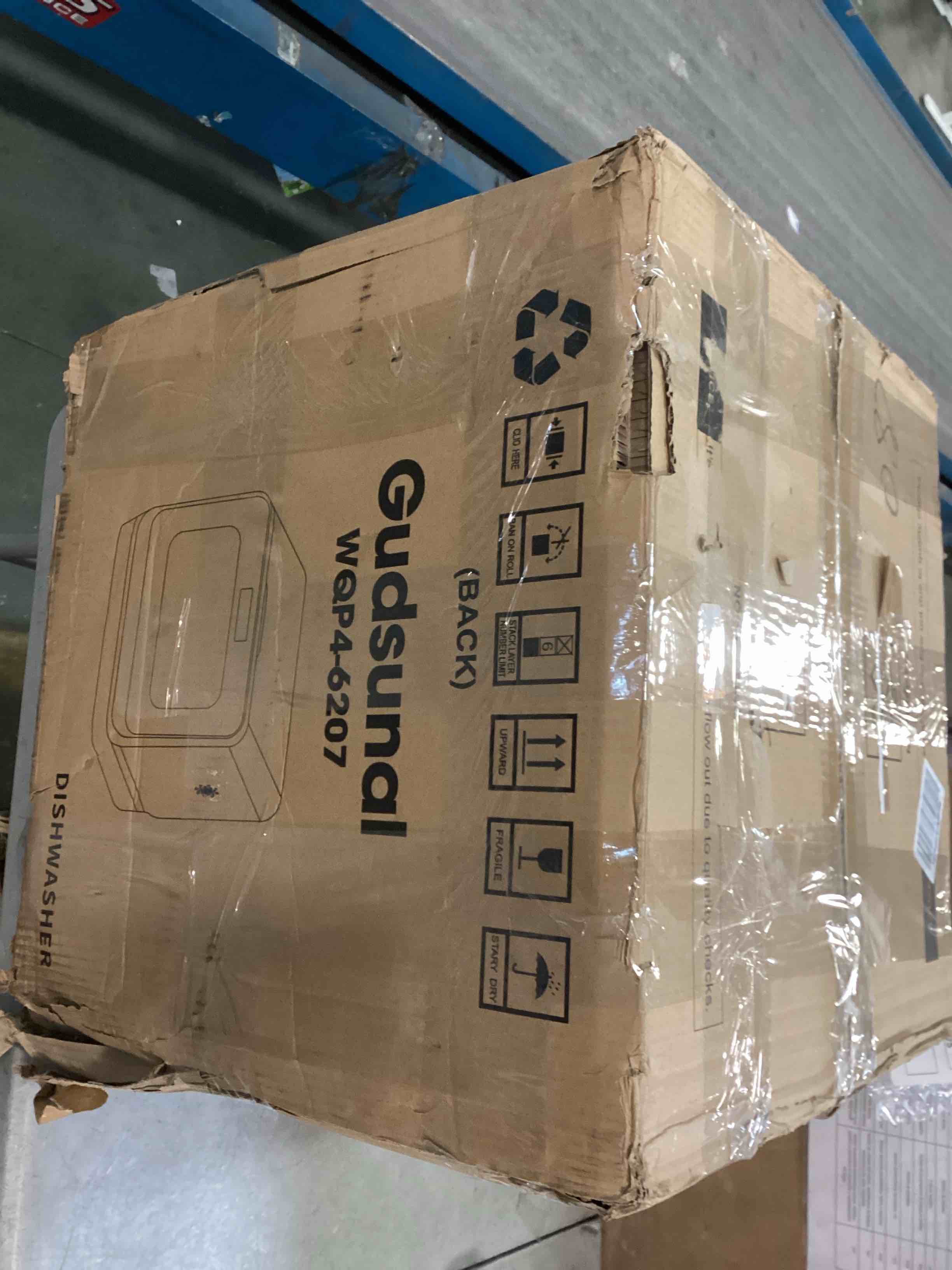 https://s3.amazonaws.com/lotting-images-prod/bidfta/PNK2063564_1737984619620.jpeg