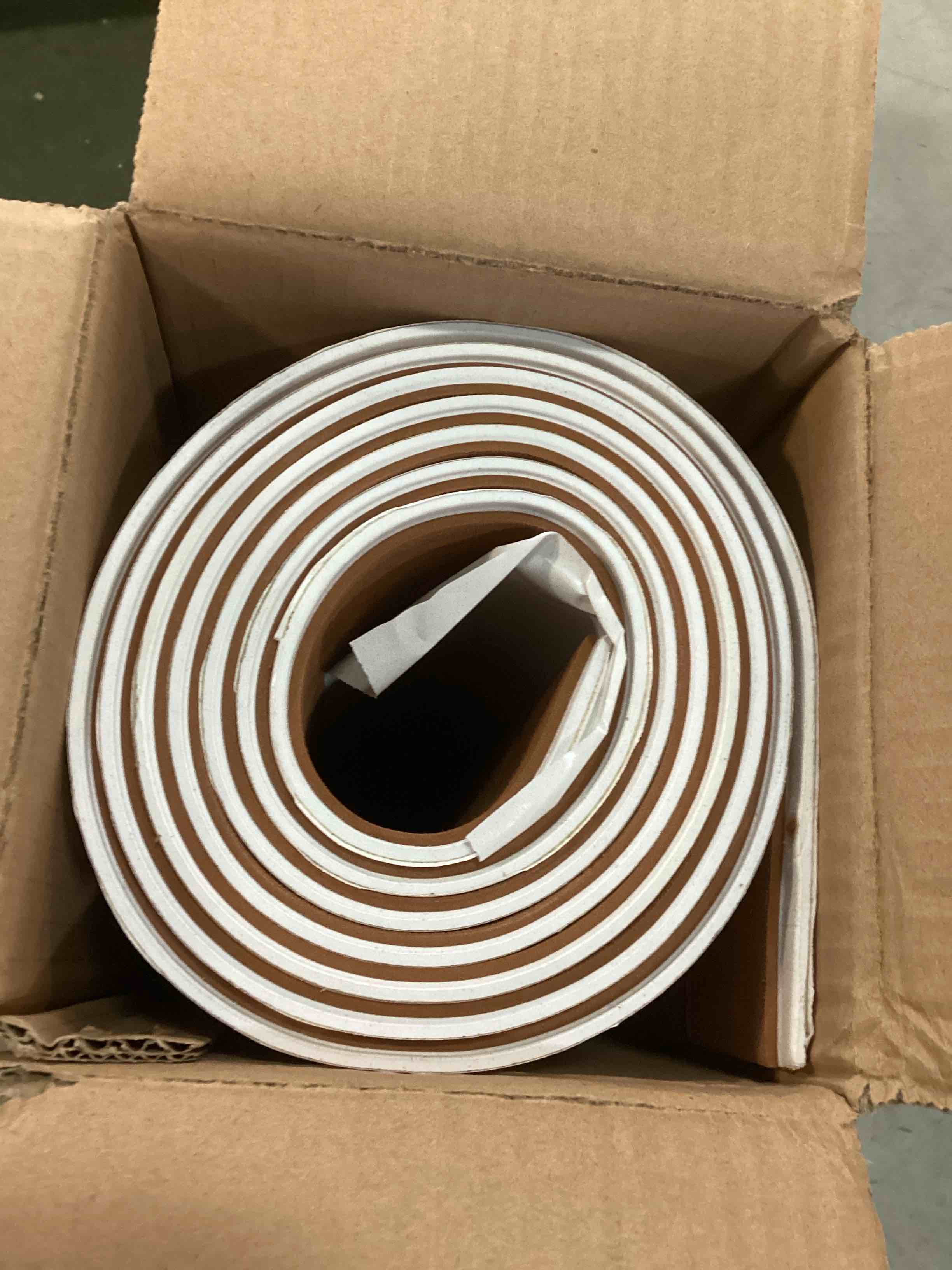 https://s3.amazonaws.com/lotting-images-prod/bidfta/PNK2063638_1737993785732.jpeg