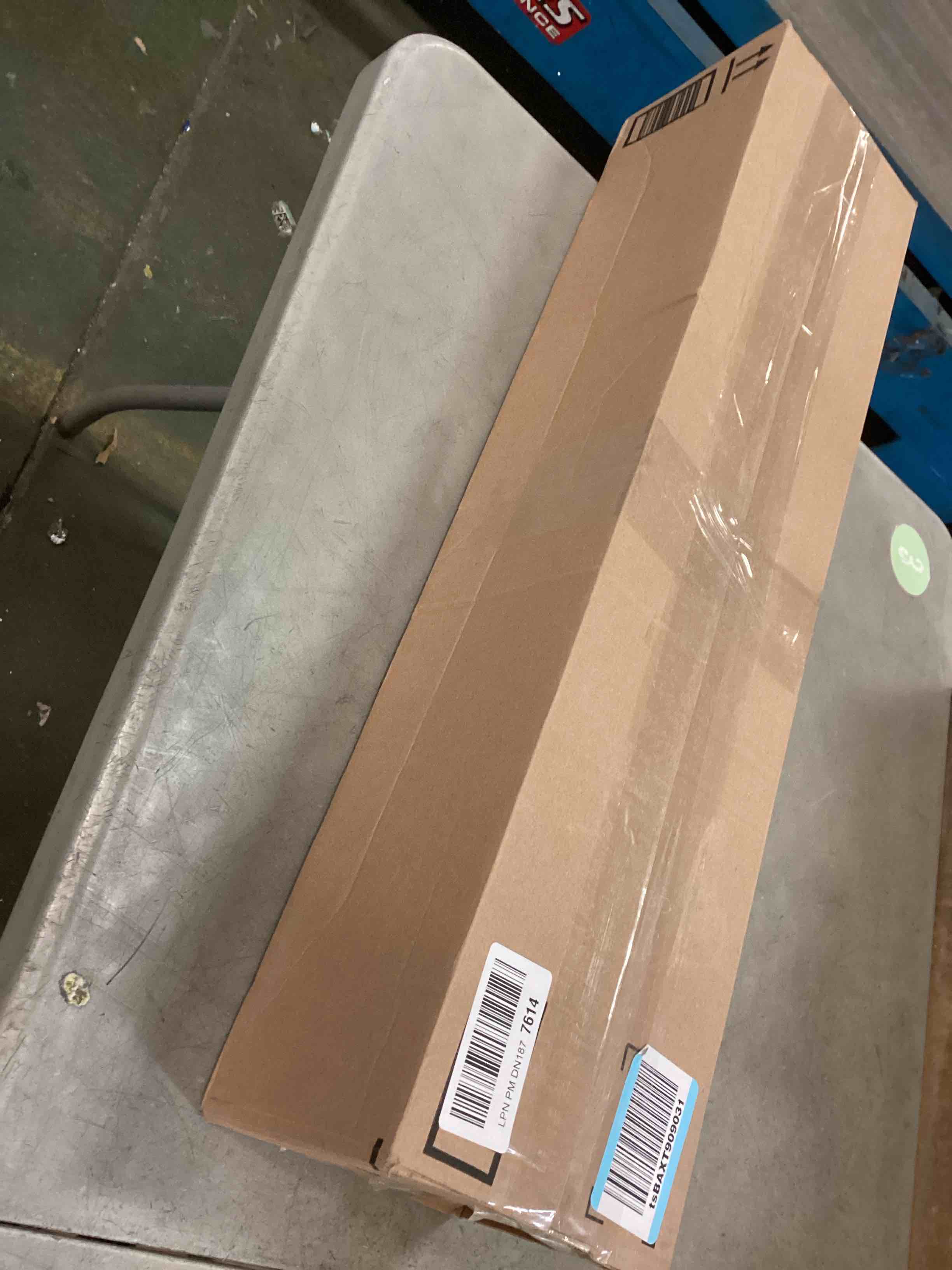 https://s3.amazonaws.com/lotting-images-prod/bidfta/PNK2063774_1738009521489.jpeg