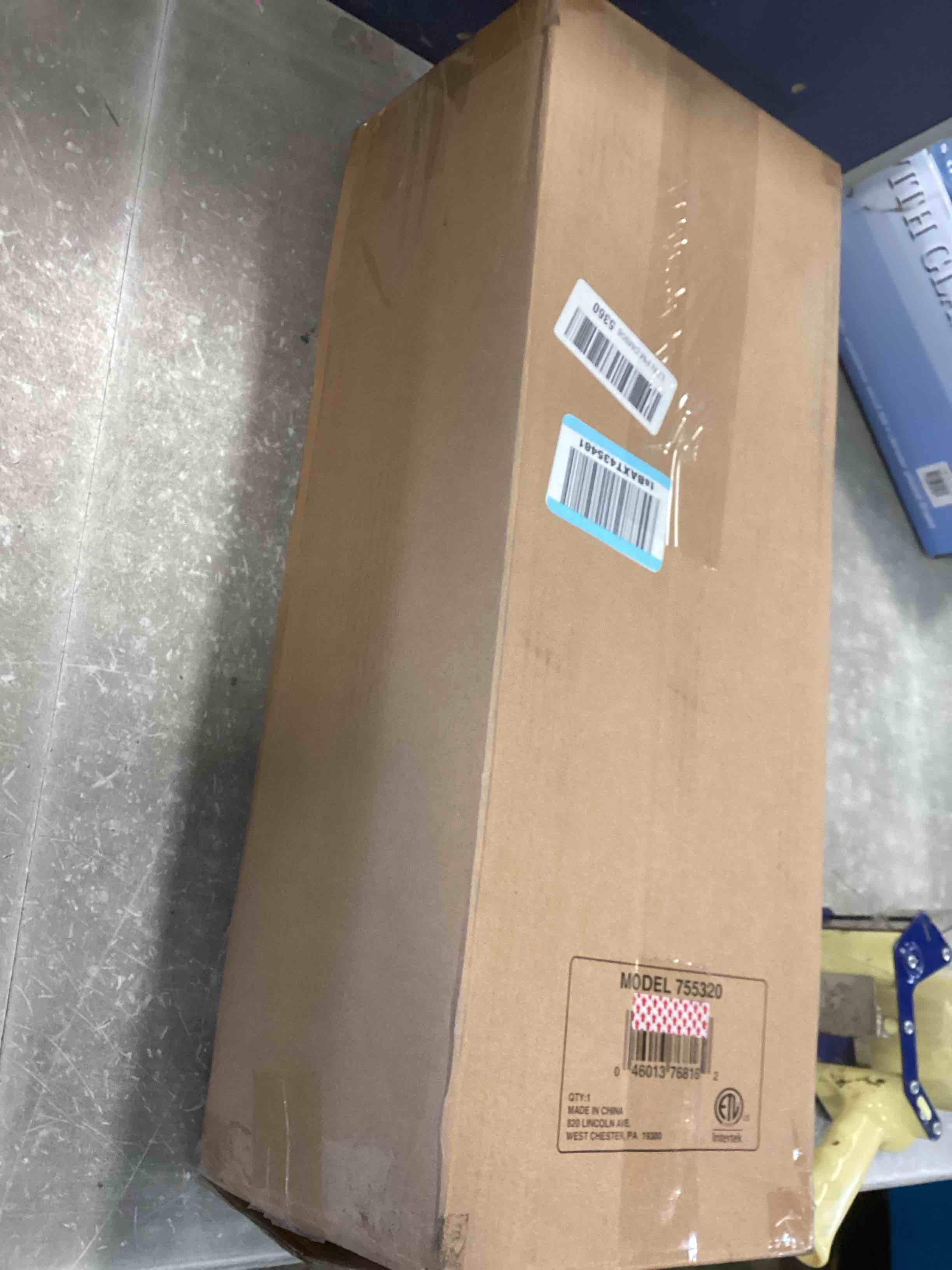 https://s3.amazonaws.com/lotting-images-prod/bidfta/PNK2063920_1738079380899.jpeg