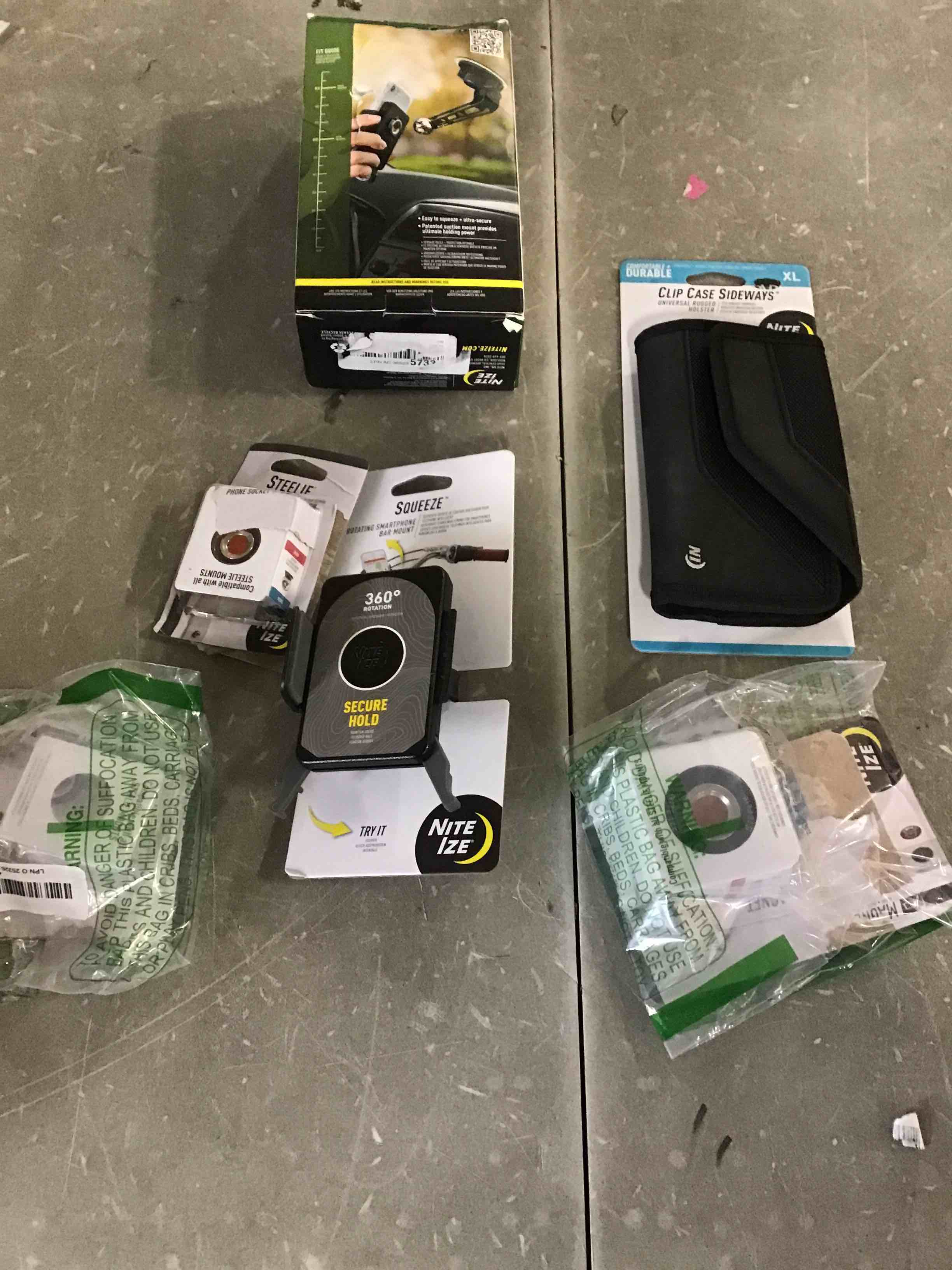 https://s3.amazonaws.com/lotting-images-prod/bidfta/PNK2065979_1737481193584.jpeg