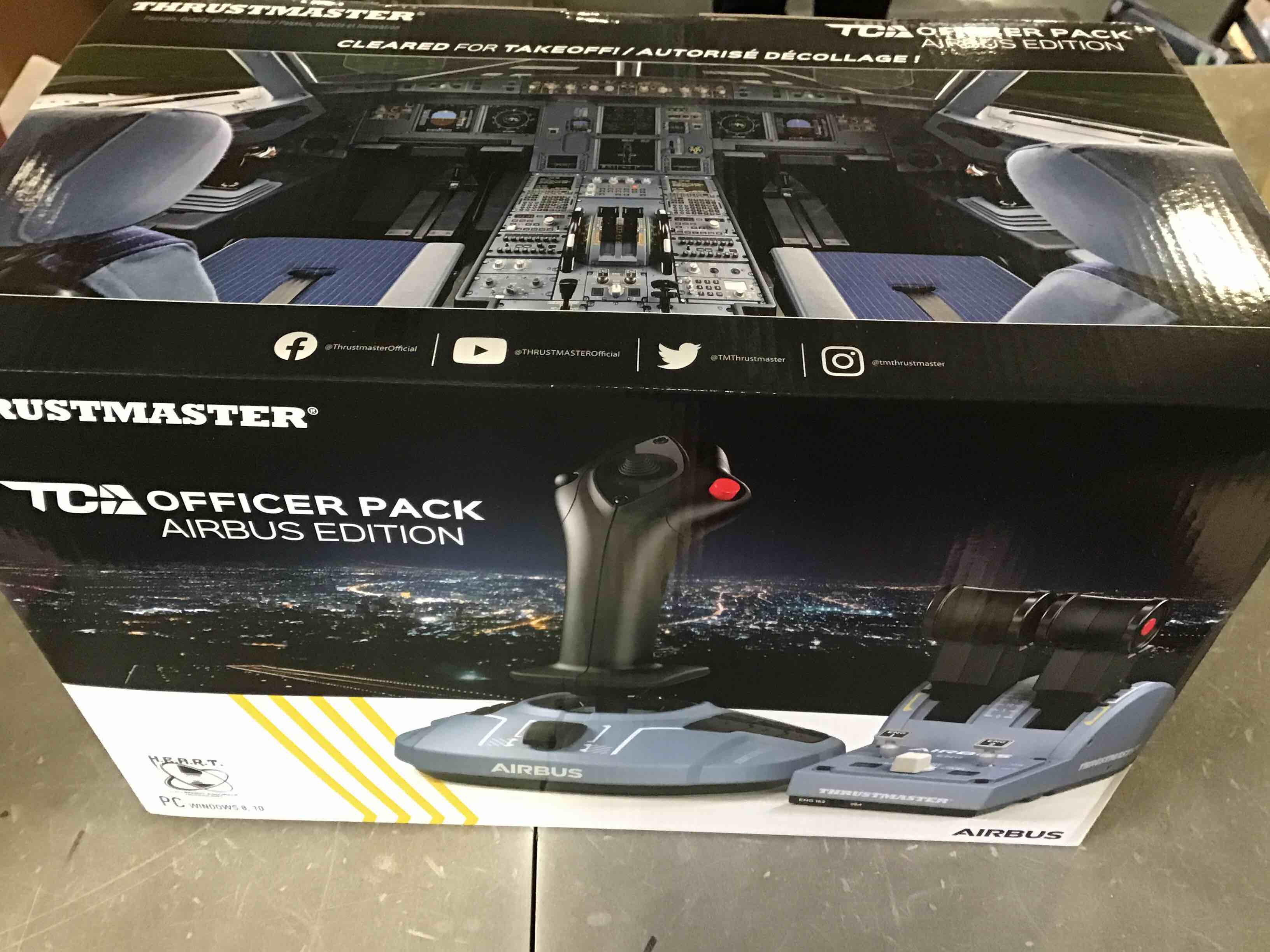 https://s3.amazonaws.com/lotting-images-prod/bidfta/PNK2066018_1737485529626.jpeg