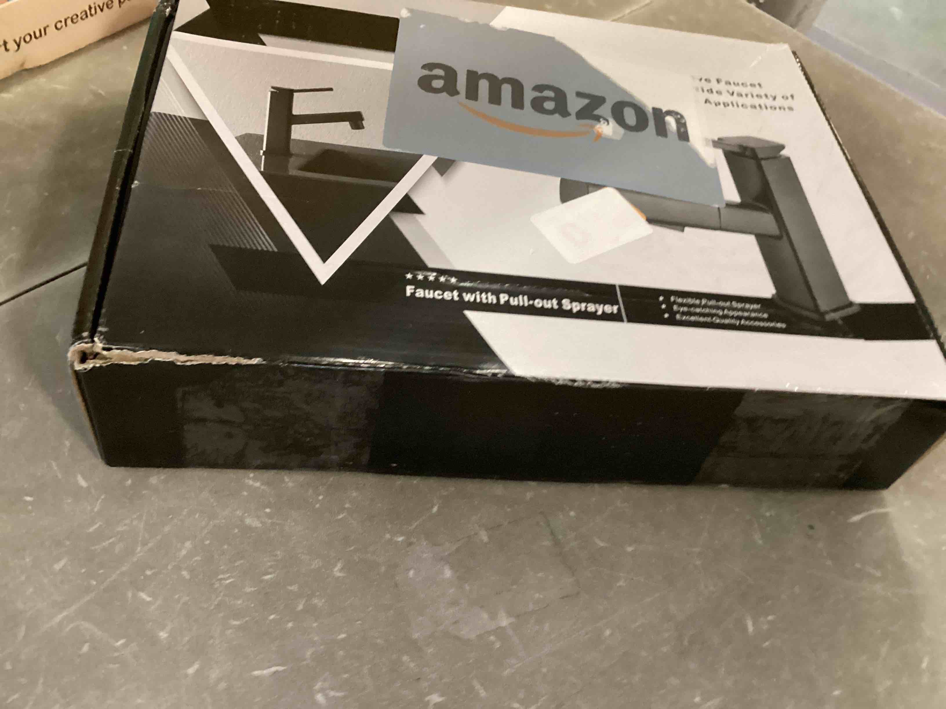 https://s3.amazonaws.com/lotting-images-prod/bidfta/PNK2066476_1737660614384.jpeg