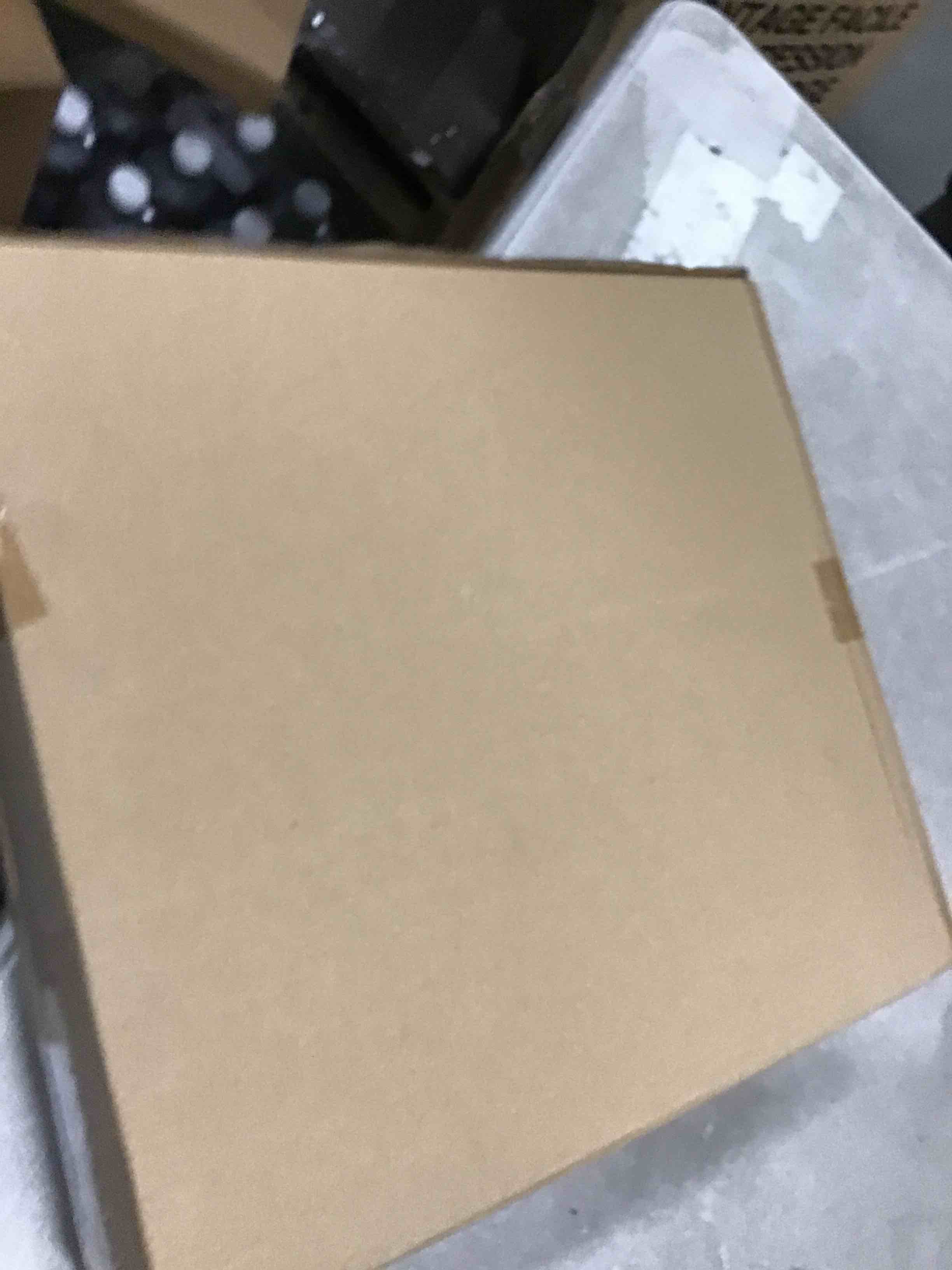 https://s3.amazonaws.com/lotting-images-prod/bidfta/PNK2068378_1738335299861.jpeg